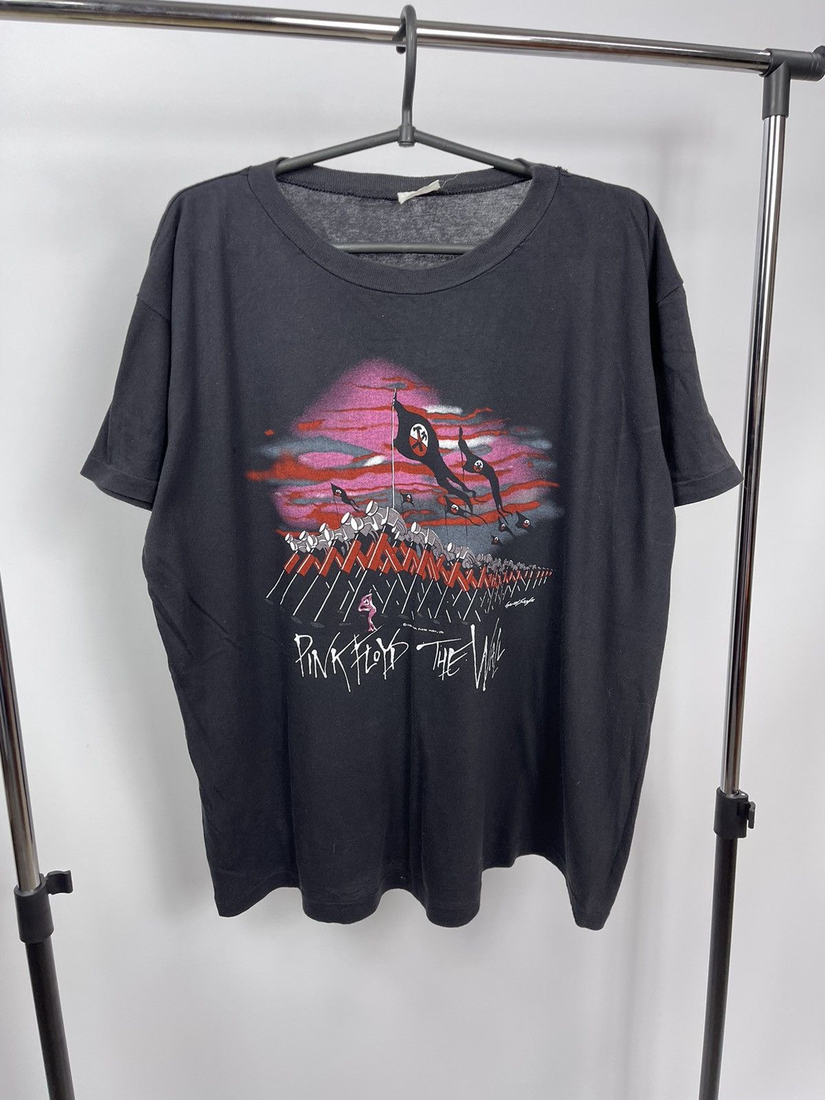 Pink Floyd Vintage 1982 Pink Floyd The Wall T-Shirt Size XL Black Rare Size US XL / EU 56 / 4 - 1 Thumbnail
