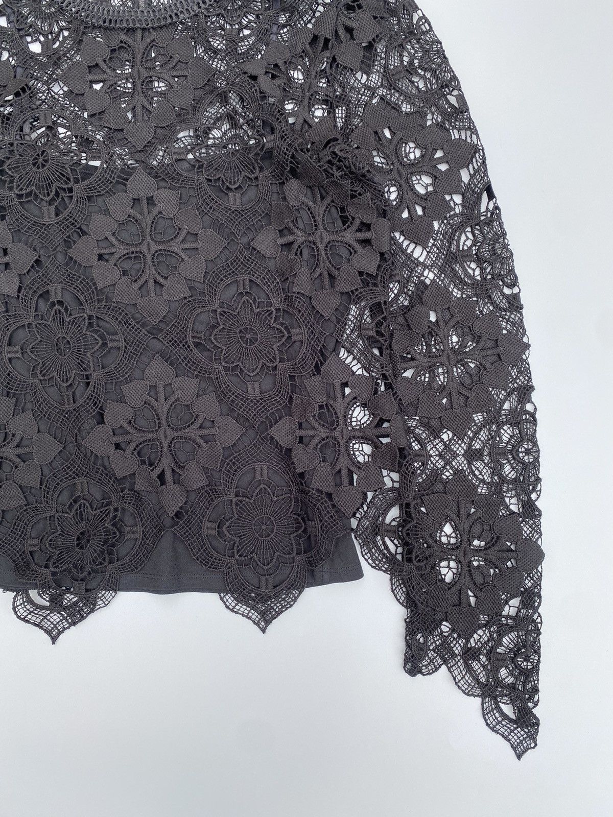 Vivienne Tam Vintage Vivienne Tam- Lace Blouse Long Sleeves Size M / US 6-8 / IT 42-44 - 7 Thumbnail