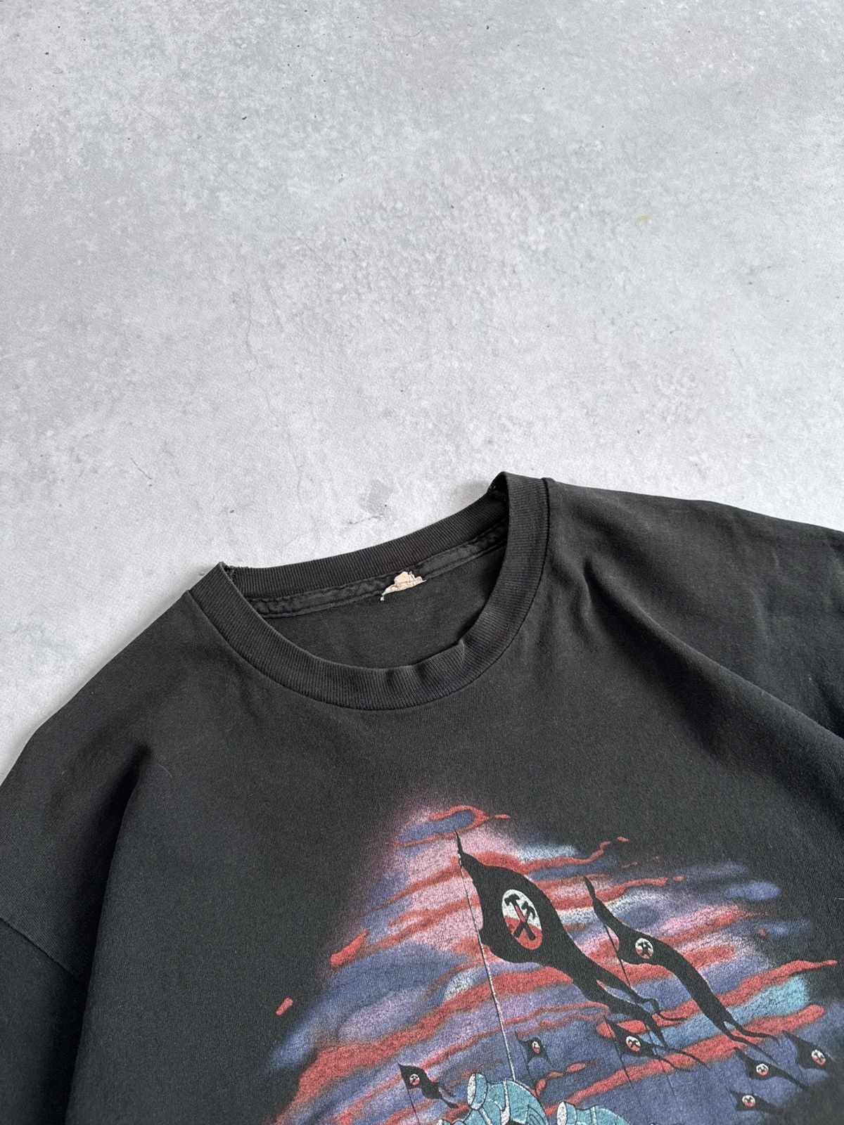 Other Vintage Pink Floyd The Wall 1982 Rare Rock Band Tee Faded Size US L / EU 52-54 / 3 - 4 Thumbnail