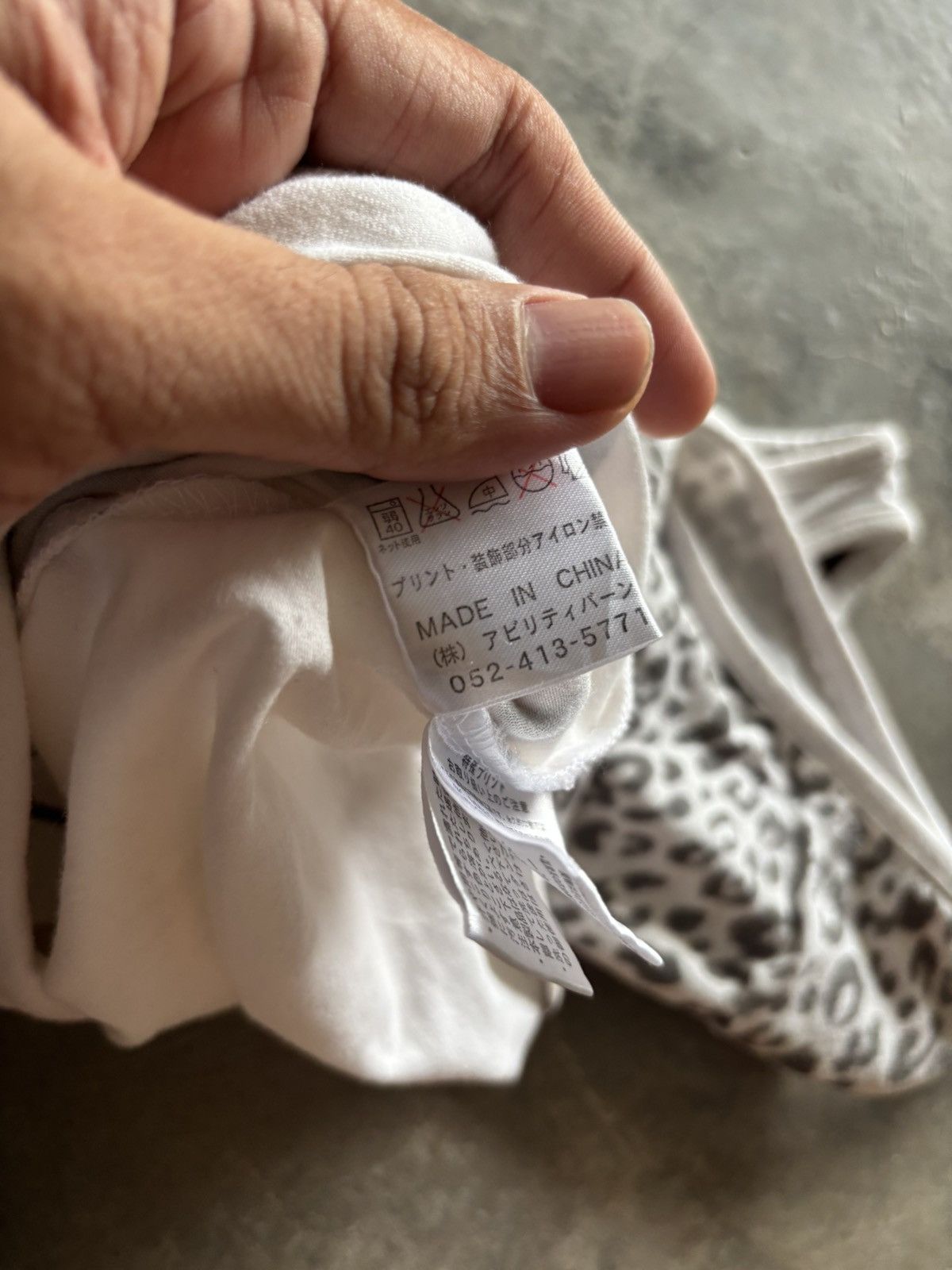 Hysteric Glamour Y2K clash ahead poem leopard print with glitter design Size US M / EU 48-50 / 2 - 11 Thumbnail