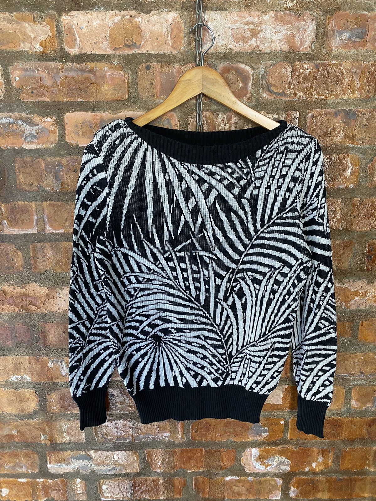 Saint Laurent Paris 1980’s Rive Gauche Intarsia Jacquard Zebra floral knit Size M / US 6-8 / IT 42-44 - 2 Thumbnail
