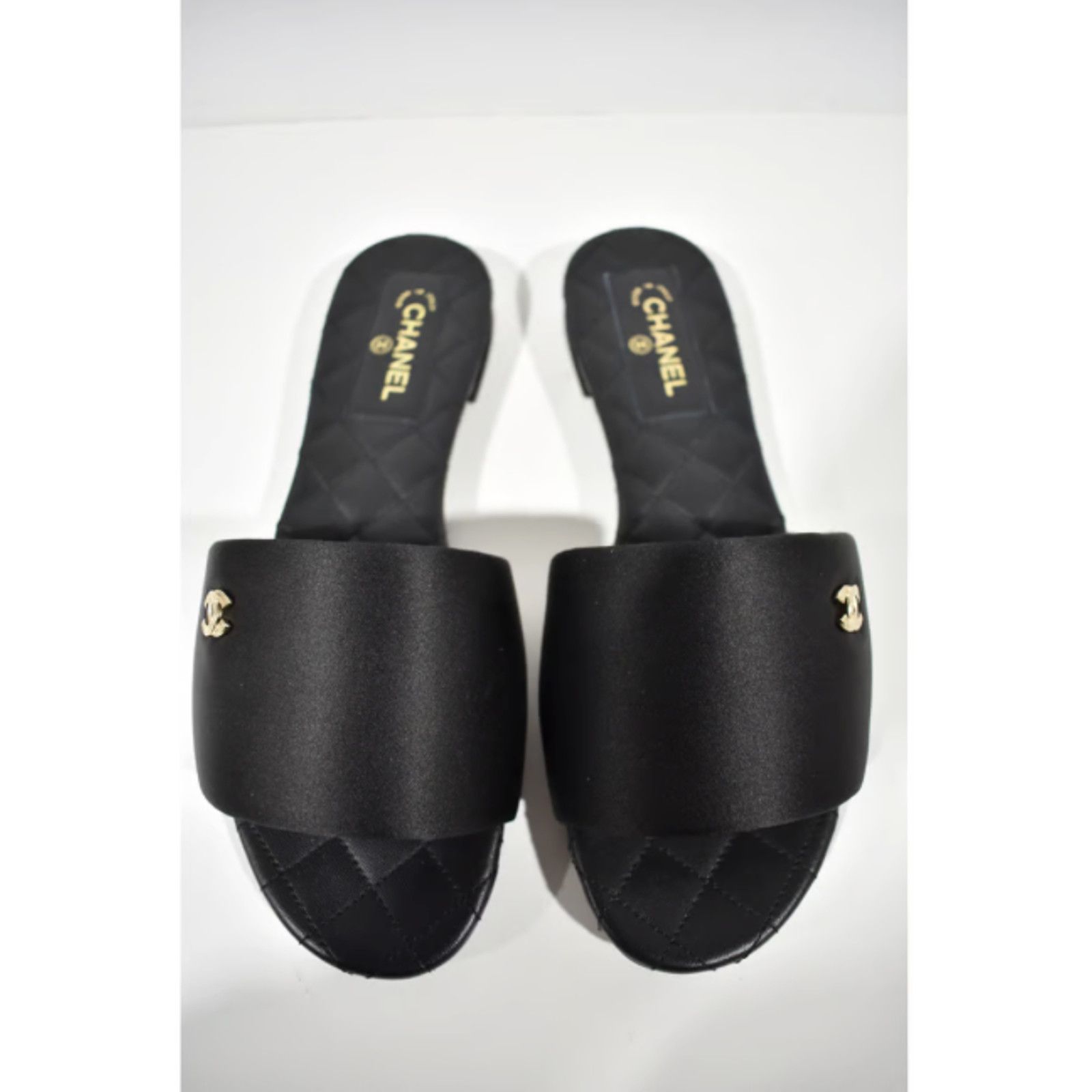 Chanel 22P Satin CC Logo Quilted Slide Mule Sandal Flop Flat 38 Size US 8 / IT 38 - 10 Thumbnail