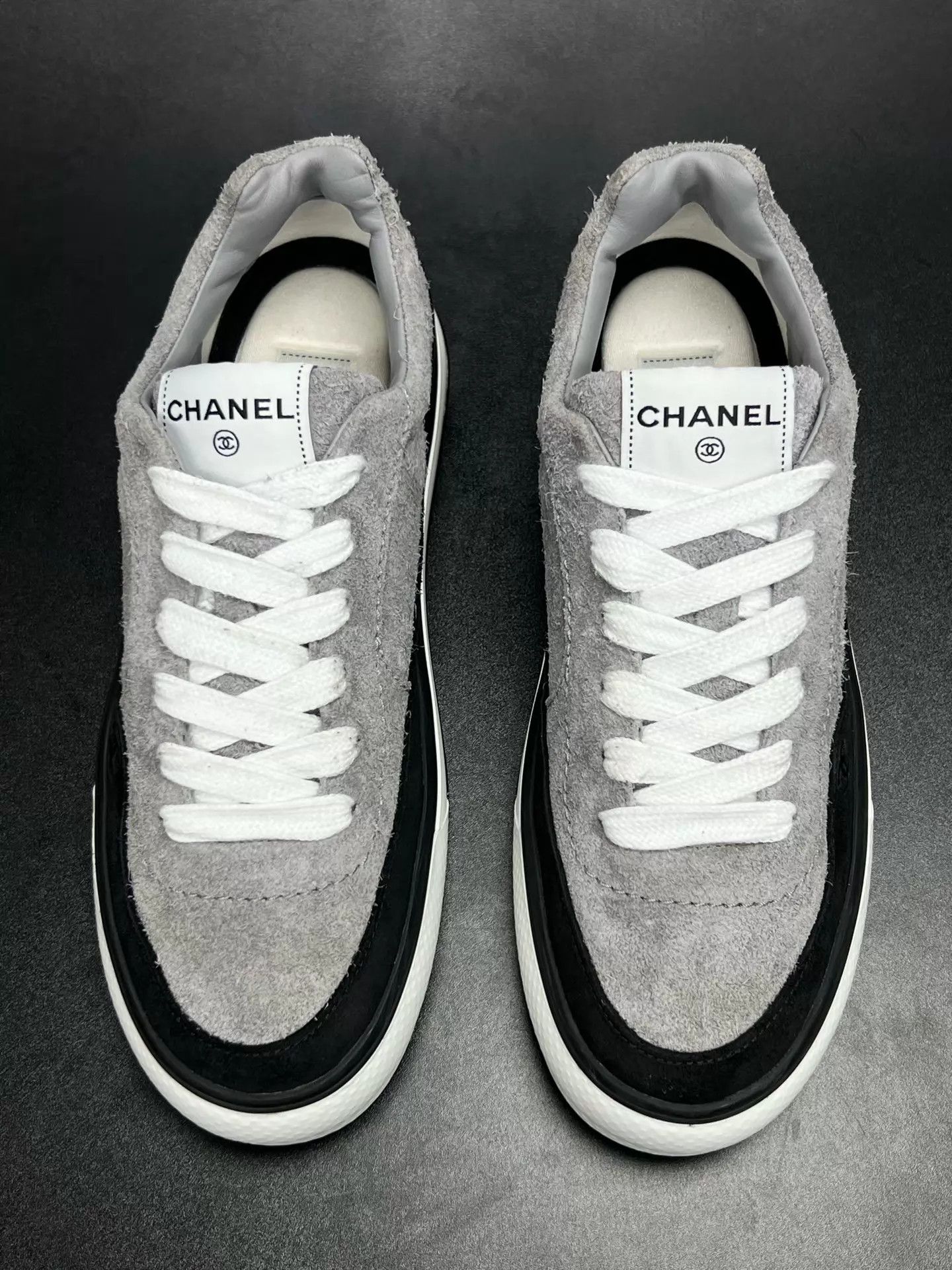 Chanel CHANEL Charcoal Black Platform Sneakers 40 Size US 7 / EU 40 - 3 Thumbnail