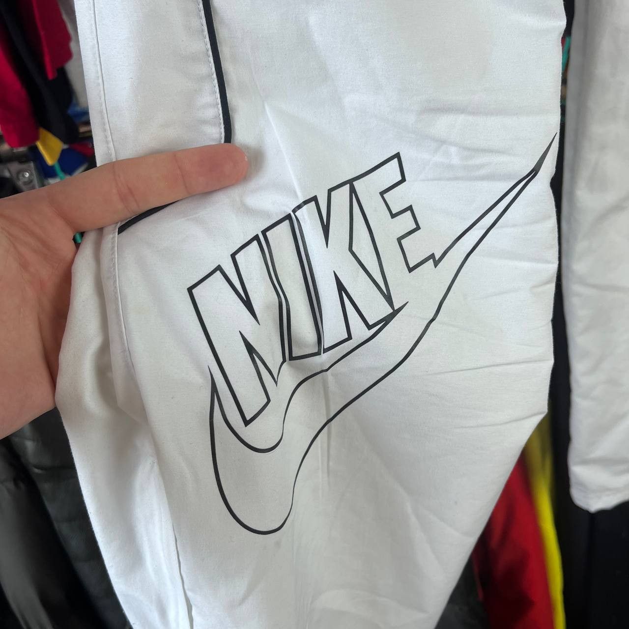 Nike Vintage Nike Big Logo Baggy Relaxed Nylon White Track Pants Size US 32 / EU 48 - 6 Thumbnail
