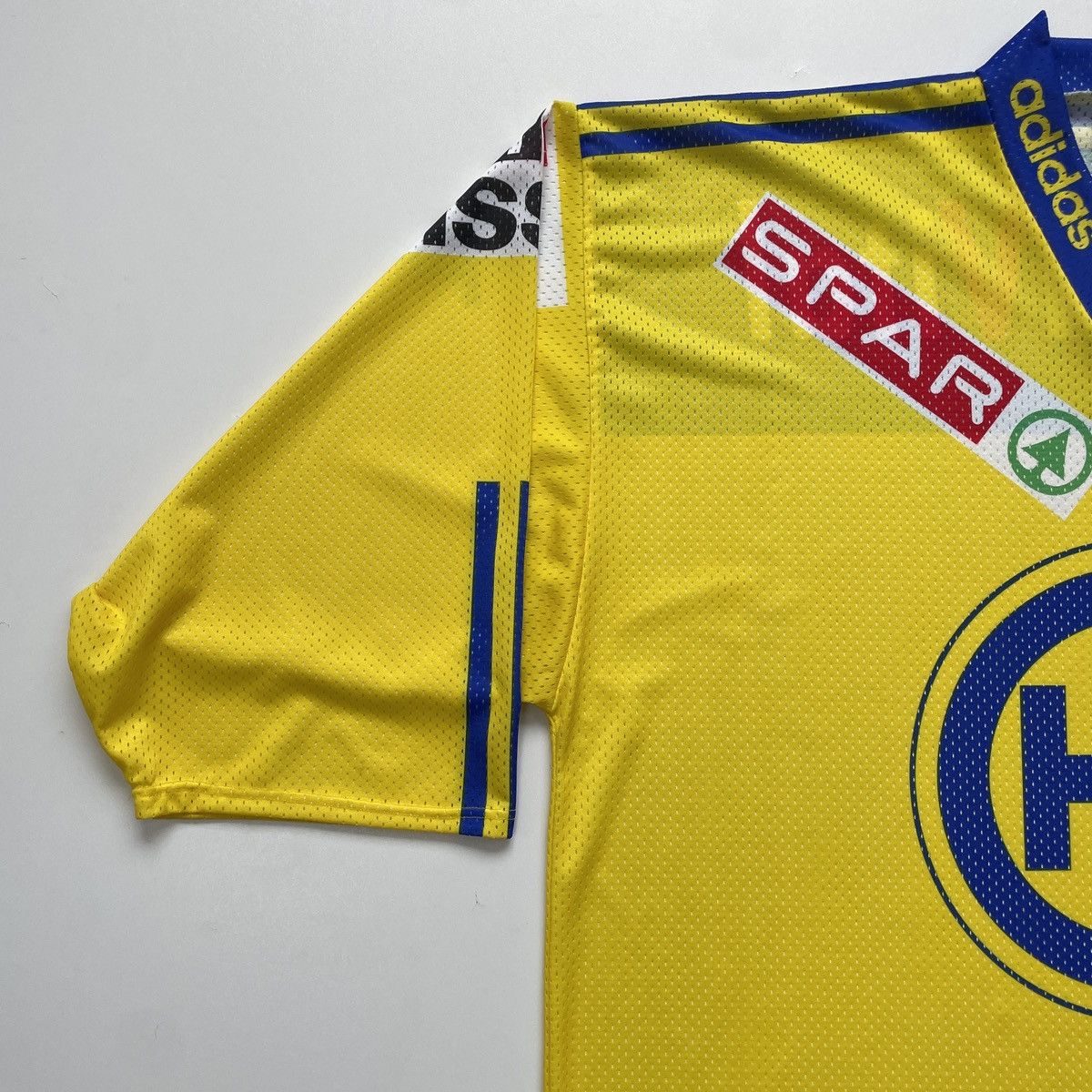 Adidas Vintage HC Davos Adidas Hockey Jersey Men’s Shirt size XL Size US XL / EU 56 / 4 - 2 Thumbnail