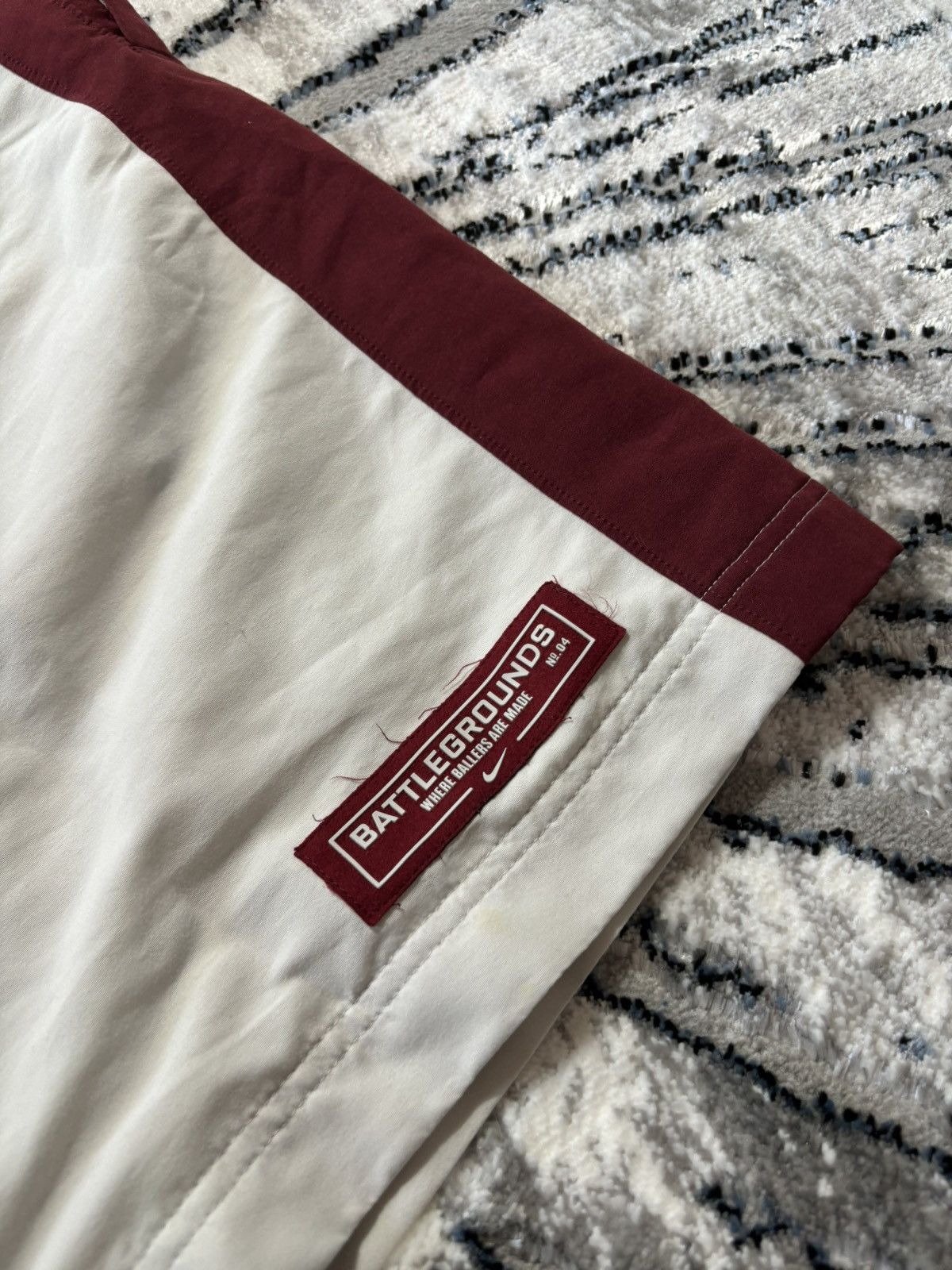 Nike Vintage Nike Y2K Shorts Streetwear Hype Size M Basketball Size US 32 / EU 48 - 2 Thumbnail