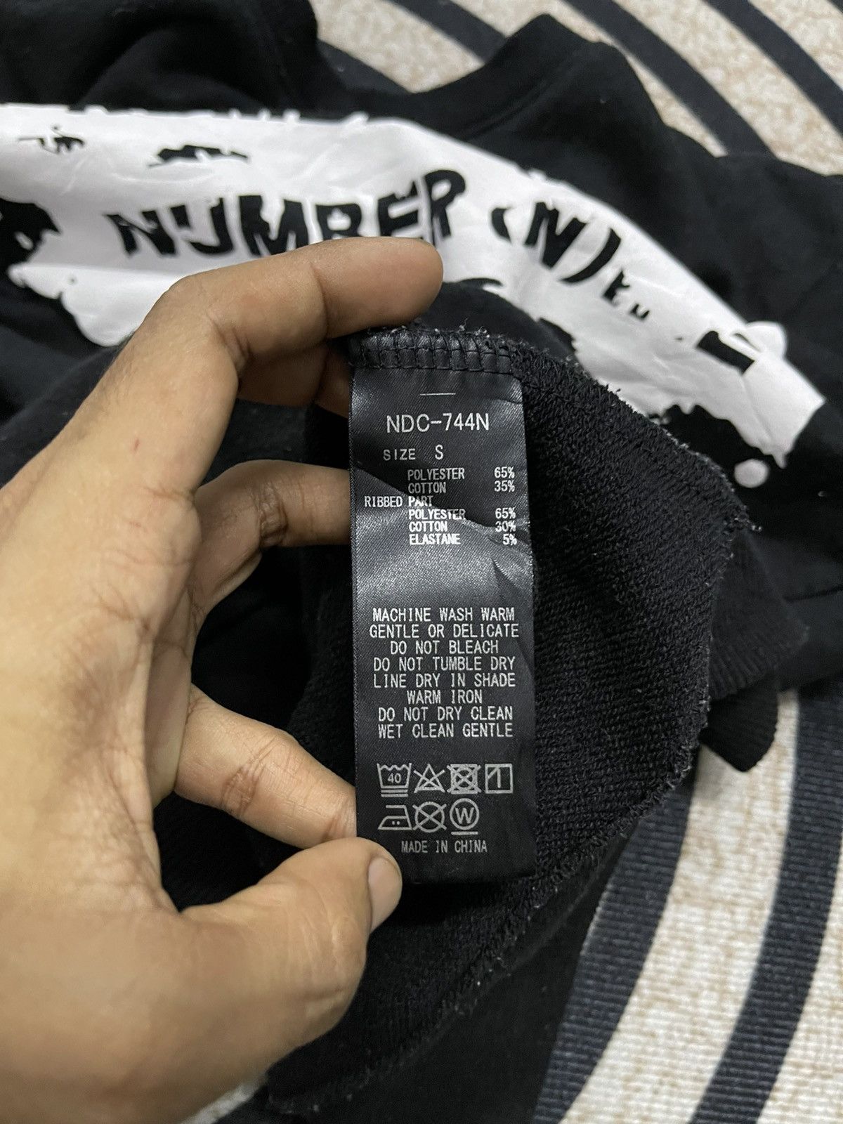 Number (N)ine 2000s NUMBER (N)INE BIG PRINT HOODIE RARE DESIGN Size US S / EU 44-46 / 1 - 8 Thumbnail