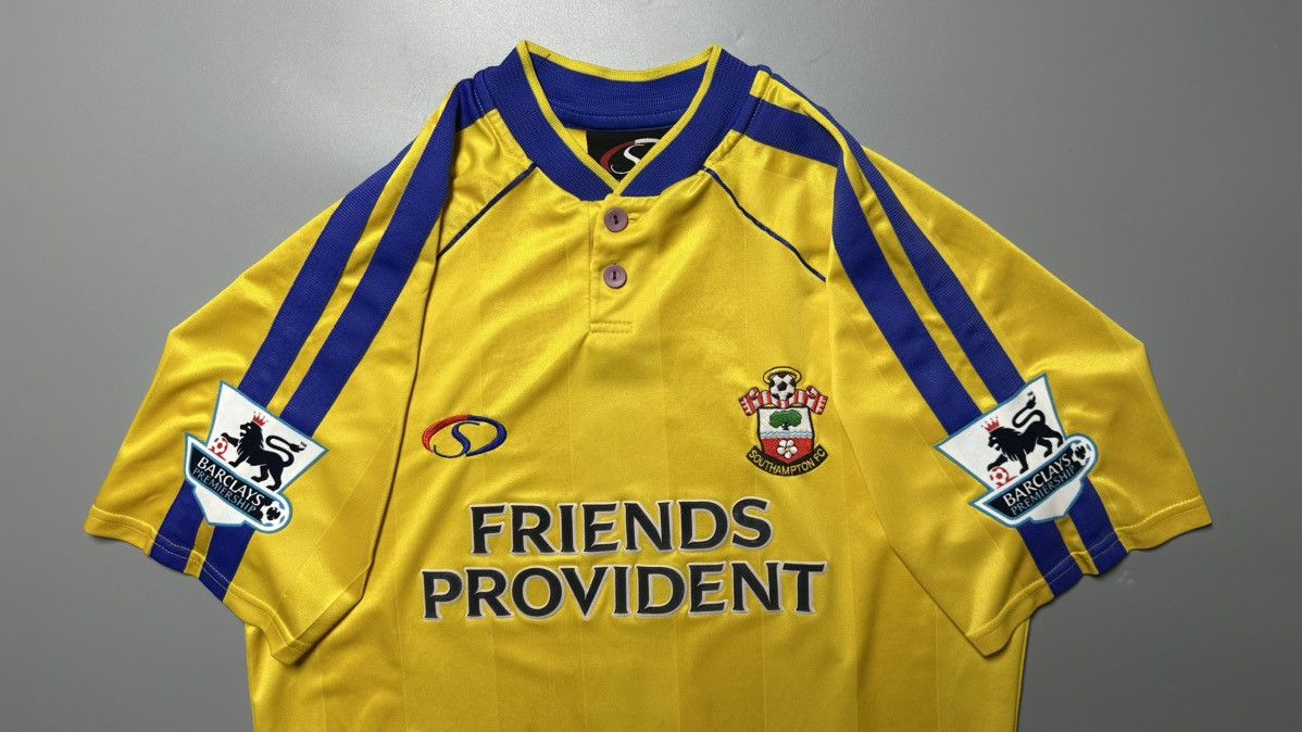 Vintage SOUTHAMPTON 2003/2004 FOOTBALL SOCCER AWAY JERSEY #9 BEATTIE Size US M / EU 48-50 / 2 - 3 Thumbnail