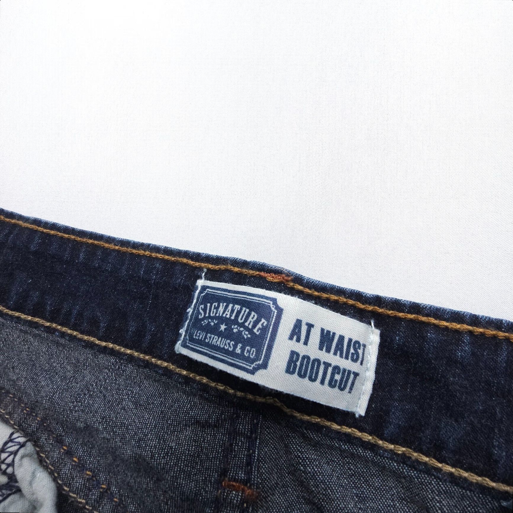 Levi's VINTAGE Levi's Signature At Waist Bootcut Jeans Size 14 Misses Dark Wash Y2K 2000s Denim Jeans Size 36" / US 14 / IT 50 - 7 Thumbnail