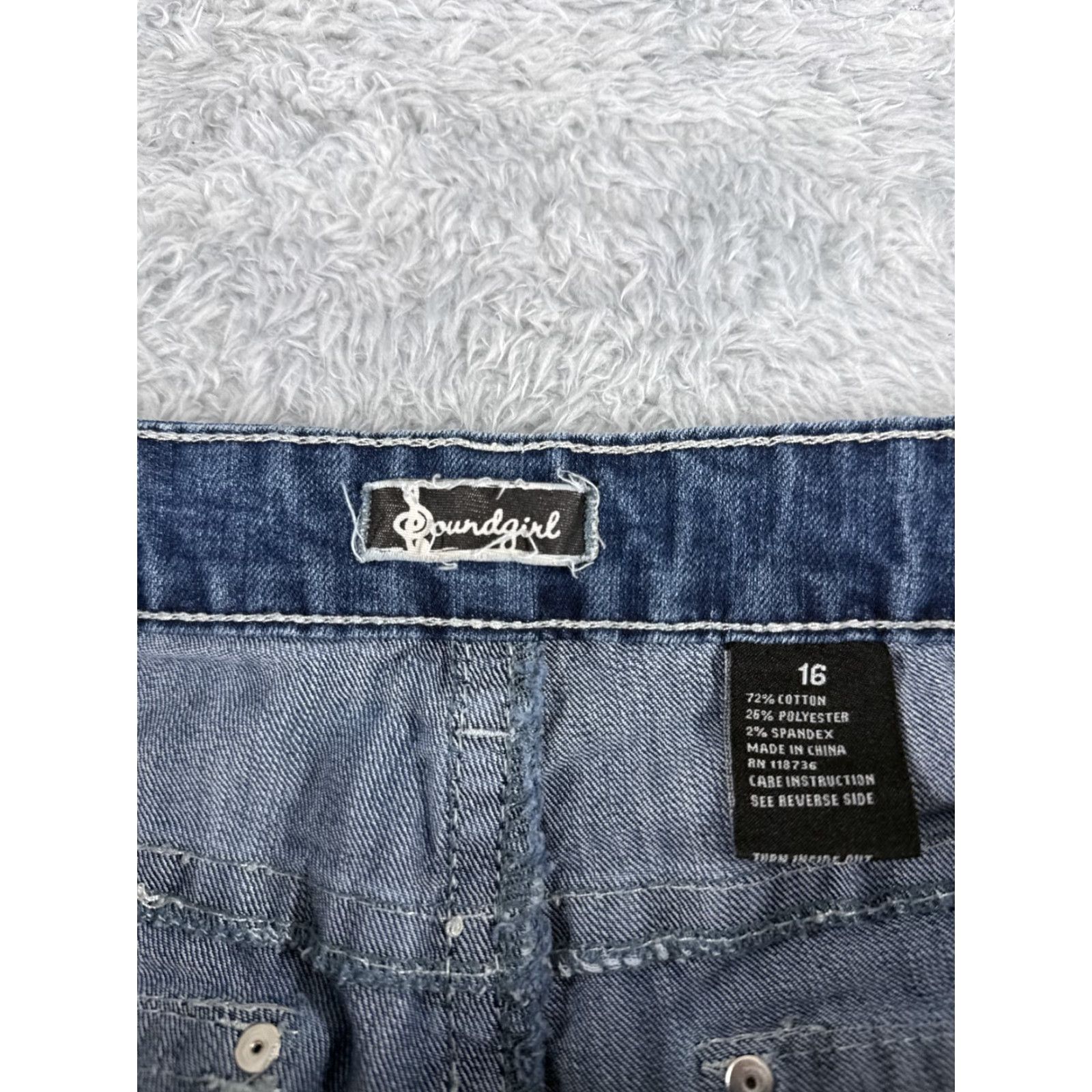 Vintage Soundgirl Jeans Women 16 Blue Denim Bootcut Embroidered Rhinestone Cotton Blend 32x30 Size 38" / US 16 / IT 52 - 6 Thumbnail