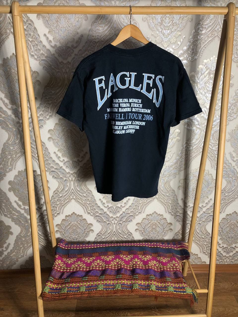 Vintage VERY RARE THE EAGLES DOUBLE PRINTED ROCK T-SHIRT WORLD TOUR Size US M / EU 48-50 / 2 - 4 Thumbnail