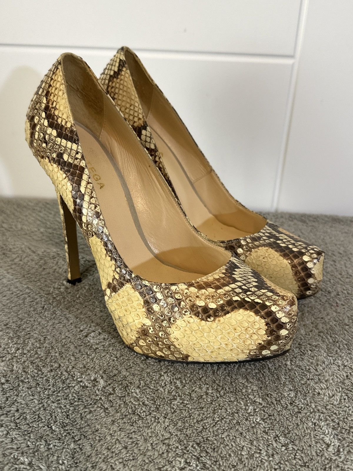Bottega Veneta Bottega Veneta snakeskin high-heeled pumps Size US 9 / IT 39 - 2 Thumbnail