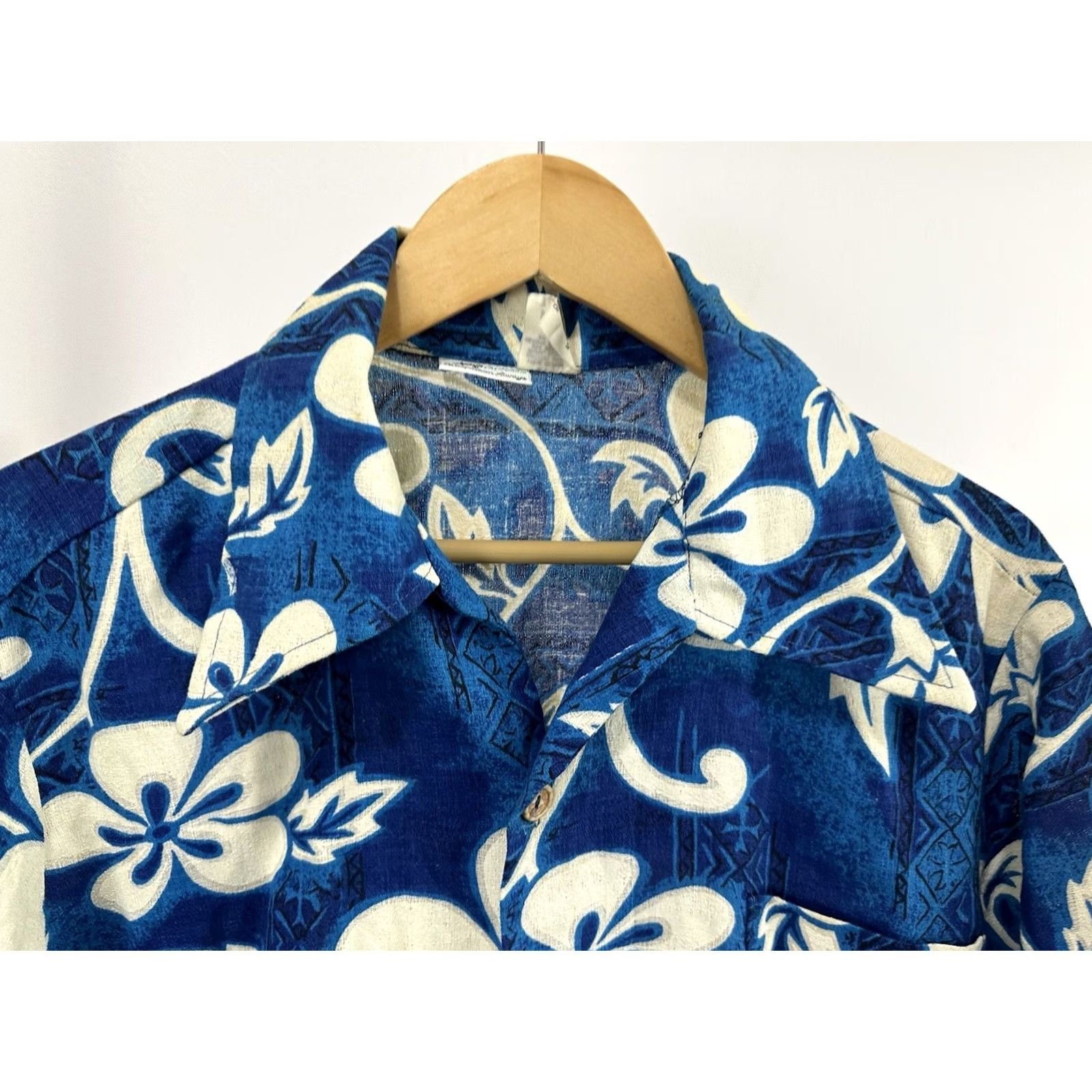 Vintage VTG K-mart California Hawaiian Aloha Floral AOP Button Cotton Shirt L Mens Blue Size US L / EU 52-54 / 3 - 4 Thumbnail