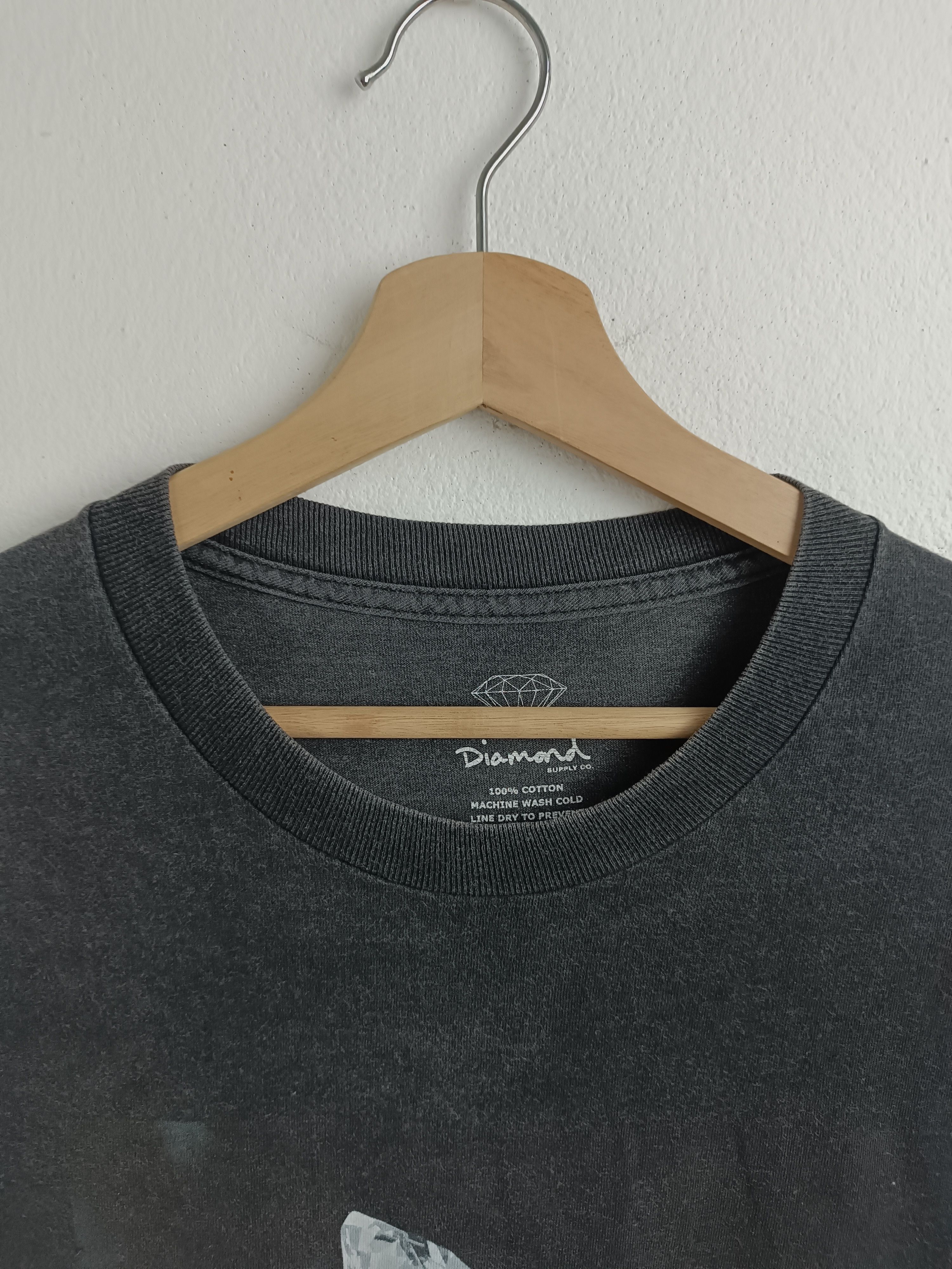 Diamond Supply Co. THRASHED FADED DIAMOND SUPPLY CO FINGER TEE VERY RARE Size US L / EU 52-54 / 3 - 8 Thumbnail