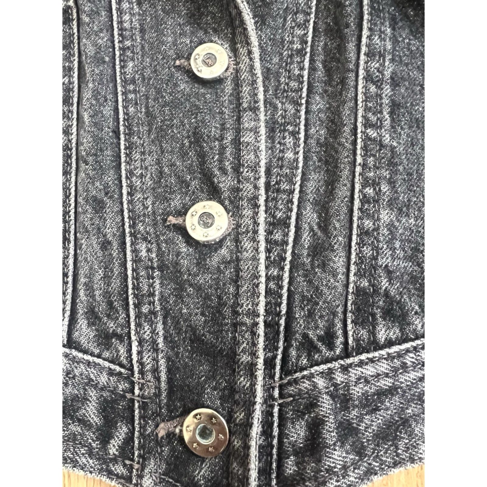 Lee VINTAGE Lee Denim Jacket 80s USA Cropped Point Hem Trucker Jean S / M Black Womens Jacket Short Cropped Denim 153438 Size 32" / US 10 / IT 46 - 4 Thumbnail