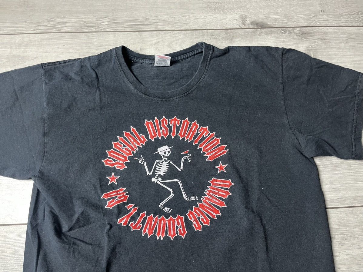 Band Tees Vintage Social Distortion Tshirt skulls size Large Size US L / EU 52-54 / 3 - 3 Thumbnail