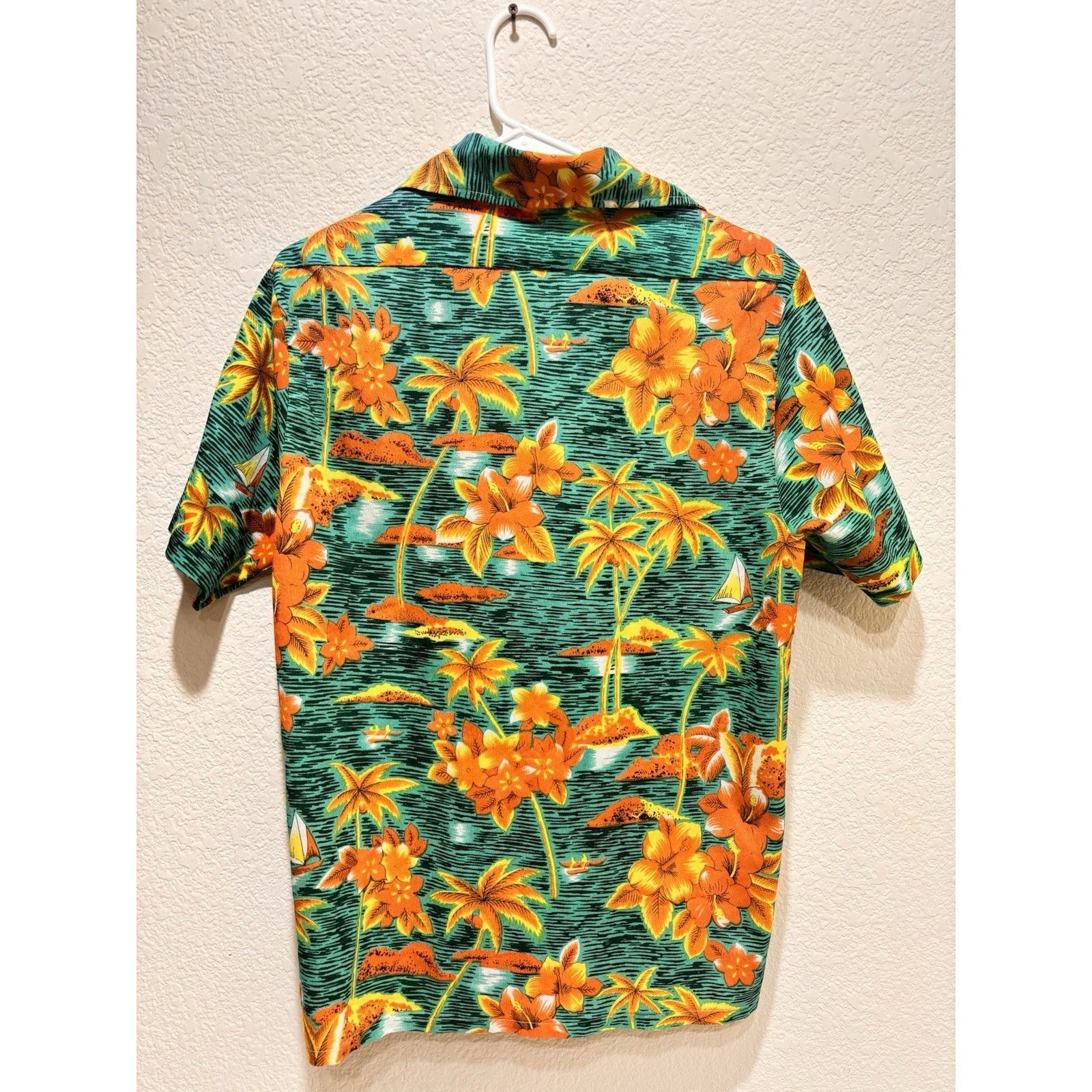 Other Waikiki 76 Hawaiian Shirt Medium Tropical Bright Wide Collar Size US M / EU 48-50 / 2 - 3 Thumbnail