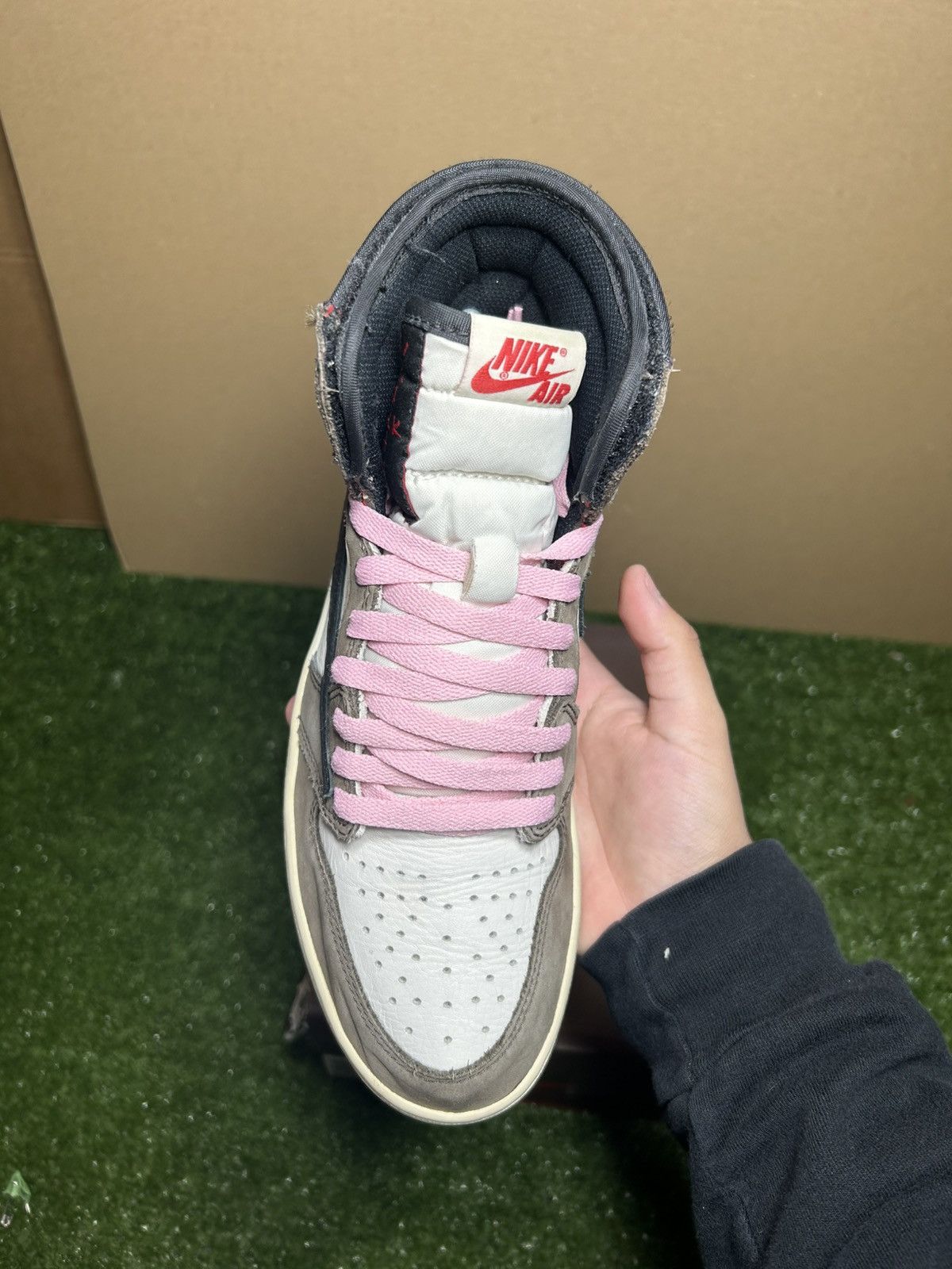 Jordan Brand × Travis Scott Jordan 1 Travis Scott Mocha High Size US 8 / EU 41 - 7 Thumbnail