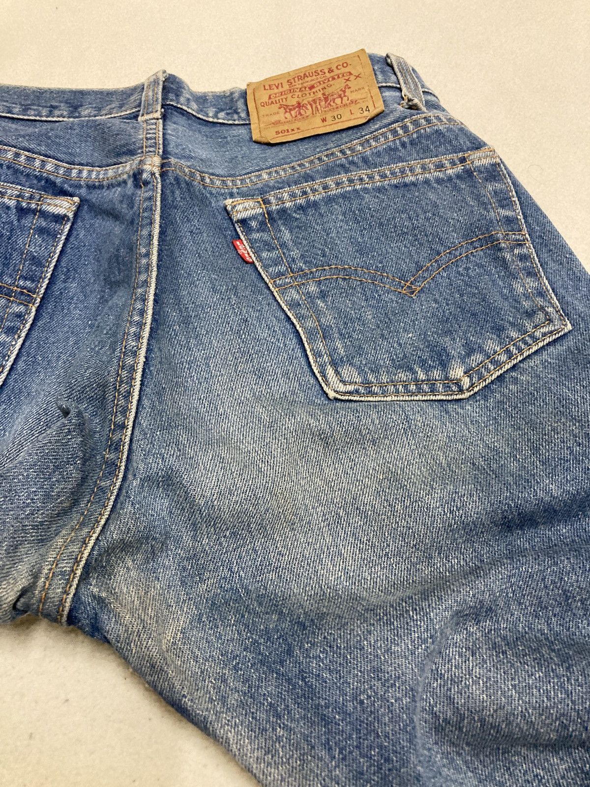 Levi's Vintage 90’s Levis 501 xx jeans Made in USA for Men Size US 30 / EU 46 - 11 Thumbnail