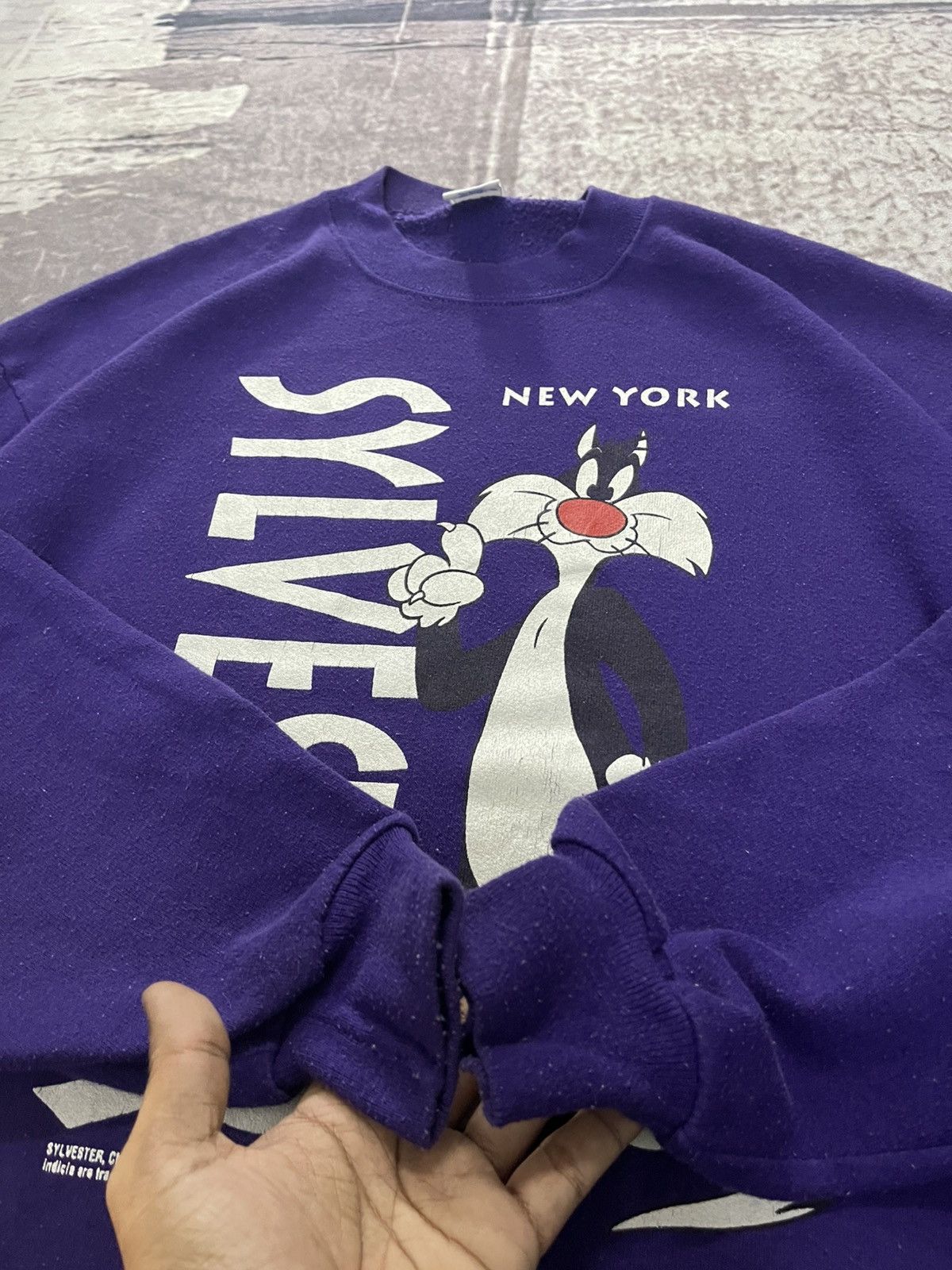 Warner Bros VINTAGE 90s SYLVESTER THE CAT BIG PRINT CREWNECK Size US L / EU 52-54 / 3 - 11 Thumbnail