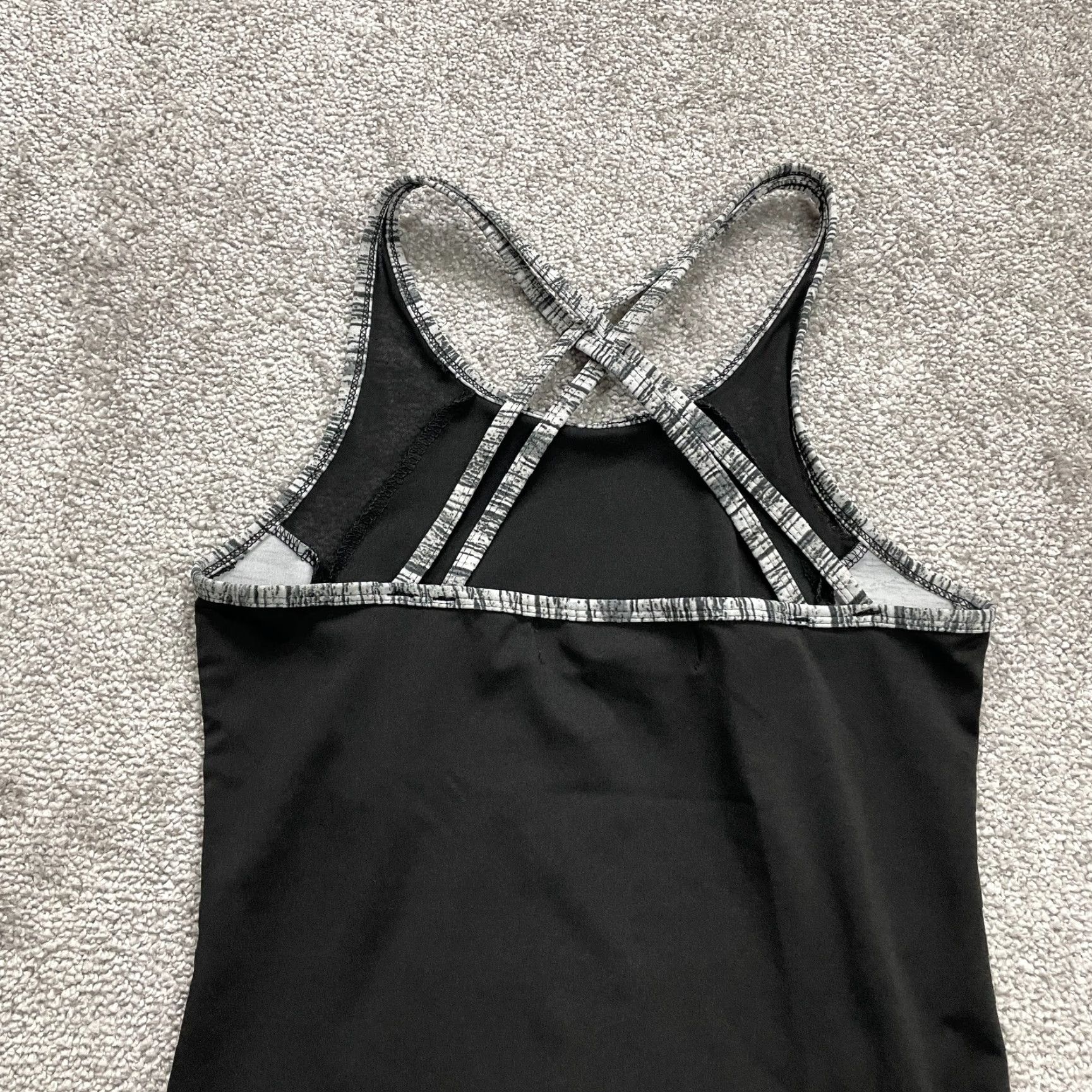Vintage LA + Image Tank Women Medium Black Halter Crisscross Back Active Sports Size M / US 6-8 / IT 42-44 - 3 Thumbnail