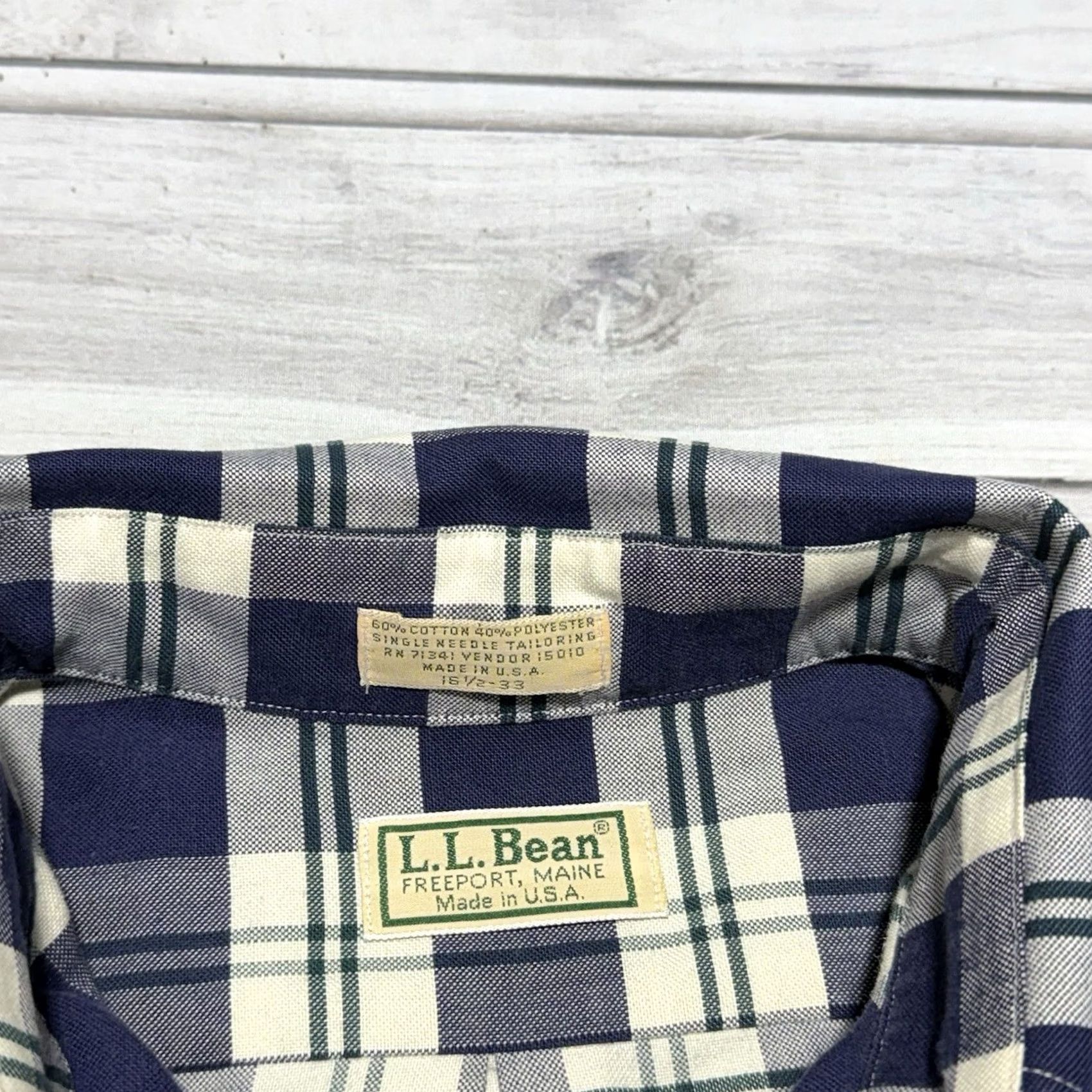 Vintage VINTAGE L.L. Bean Shirt Mens 15.5 33 Blue White Plaid Button-Down Pocket USA Wrangler? Size US L / EU 52-54 / 3 - 3 Thumbnail