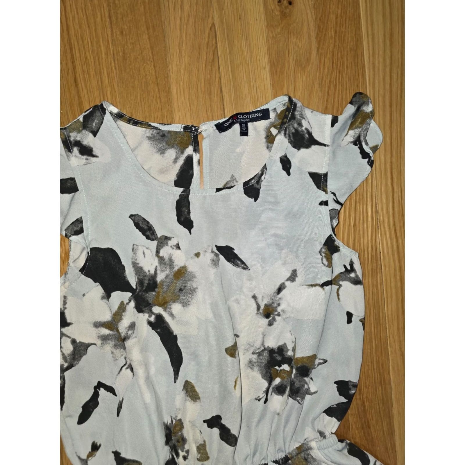 Acme Clothing One Clothing One-Piece Romper Women's S Blue Floral Polyester Cap Sleeve Size 28" / US 6 / IT 42 - 2 Thumbnail