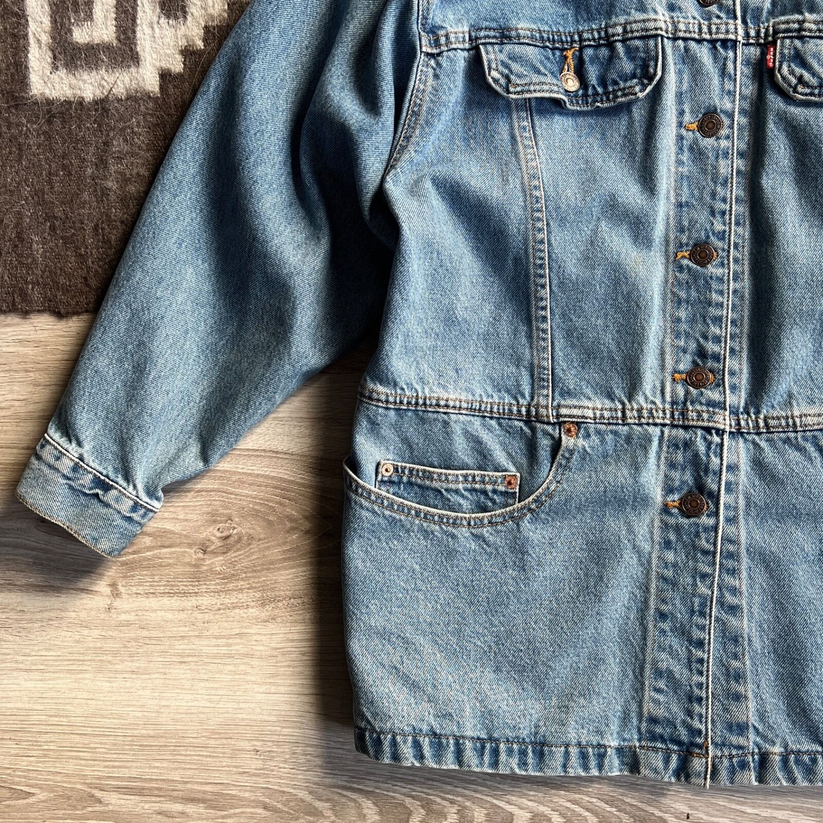 Levi's Levi's USA Made Vintage 90s Blue Denim Jacket 8921AC Co Size M / US 6-8 / IT 42-44 - 3 Thumbnail