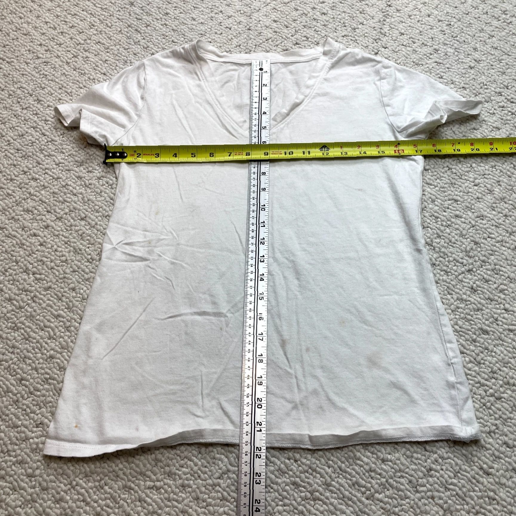 Vintage A New Day T-Shirt Womens Small White Short Sleeve V Neck Basic Solid Tee Size S / US 4 / IT 40 - 7 Thumbnail