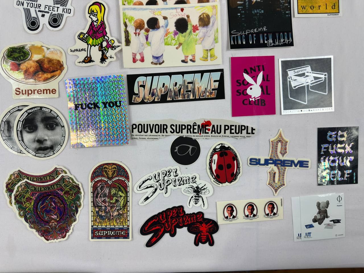 Supreme Supreme Box Logo Sticker Bundle – Real Supreme Stickers Size ONE SIZE - 4 Thumbnail