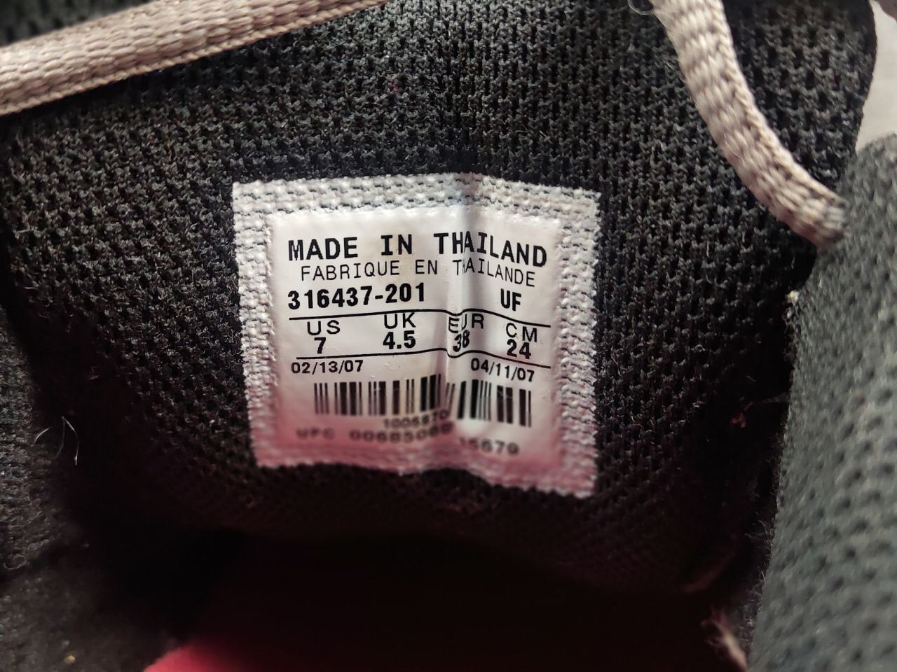 Nike ACG Vintage Nike ACG All-Trac Hiking Women's Sneaker Size US 7 / IT 37 - 21 Thumbnail