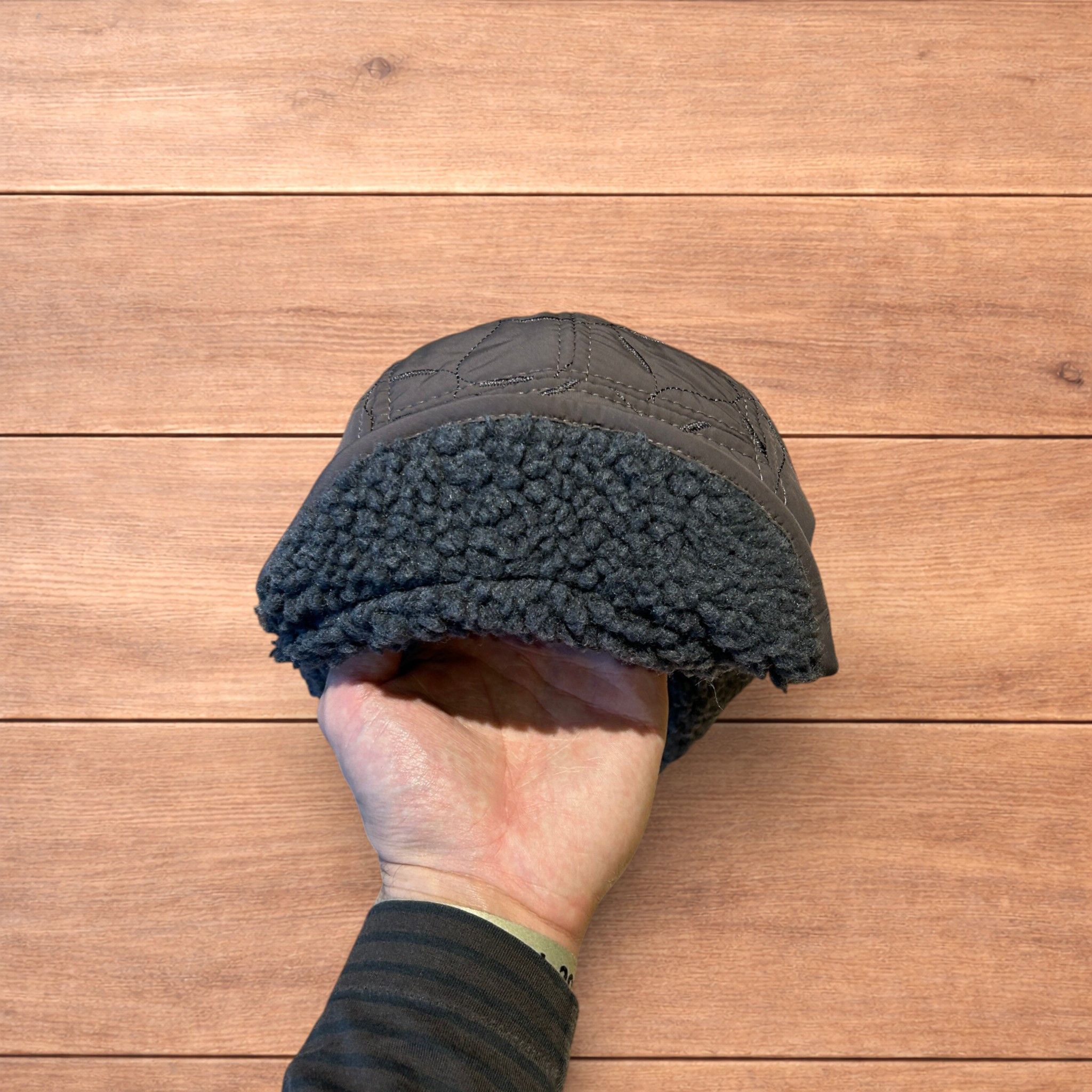 Japanese Brand Russian Trapper Korean padded fluffy hat cap in grey/blue. Size ONE SIZE - 3 Thumbnail