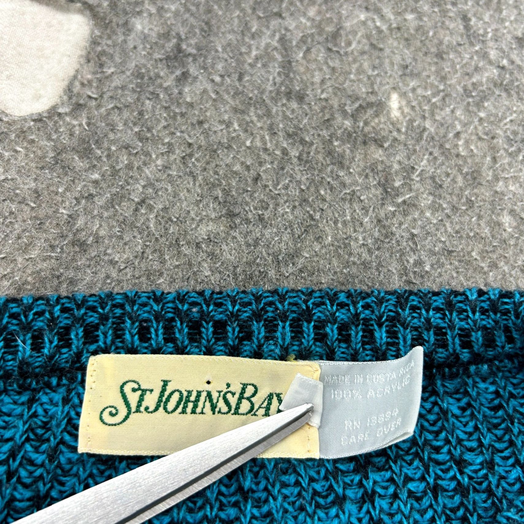 Vintage VINTAGE St Johns Bay Sweater Mens M Blue Pullover Cable Knit Acrylic 90s Champion? [But must only use original words.] Size US M / EU 48-50 / 2 - 5 Thumbnail