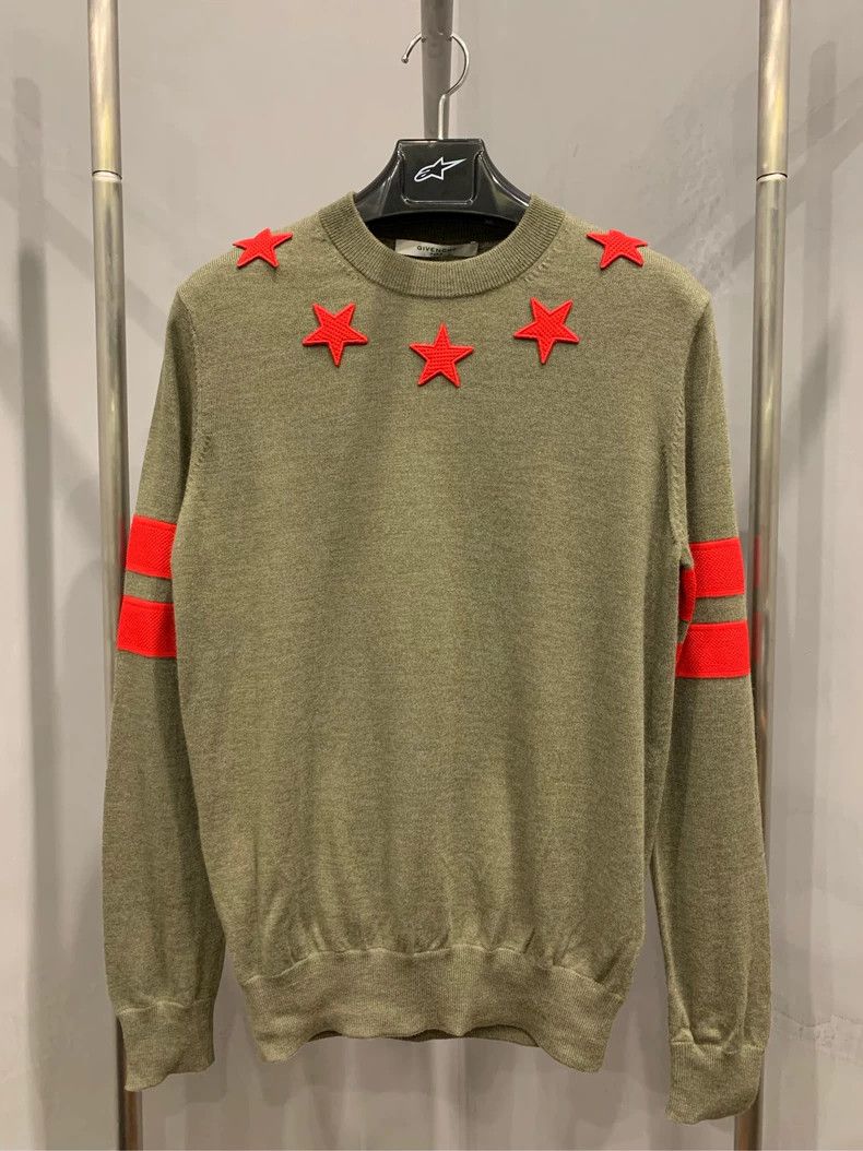 Givenchy Givenchy Five-star knit sweater Size US L / EU 52-54 / 3 - 1 Thumbnail