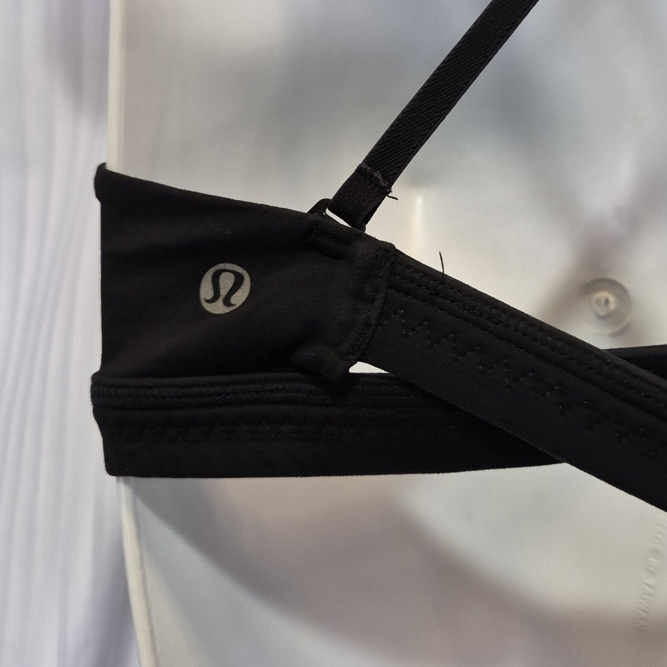 Lululemon Lululemon Size Sm Wireless Blk Bralette w Adjustable Strap Size S / US 4 / IT 40 - 5 Thumbnail