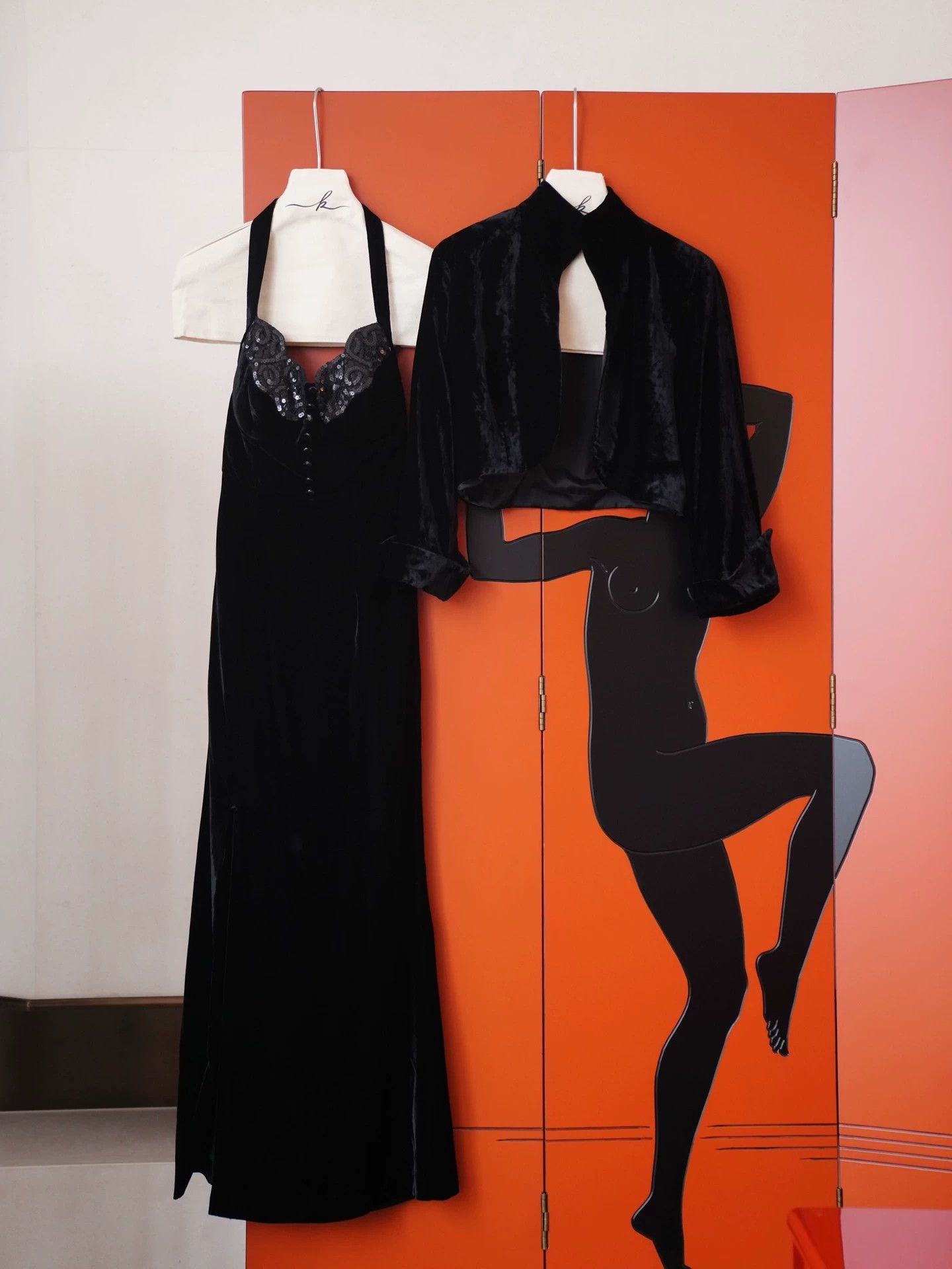 Other UK Vintage Black Velvet Beaded Halter Dress & Jacket Set Size SM Size S / US 4 / IT 40 - 2 Thumbnail