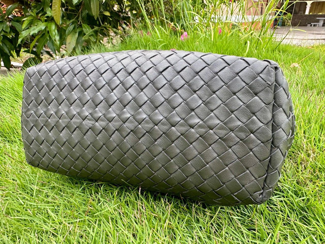 Bottega Veneta Authentic Bottega Veneta Bella Intrecciato Nappa Tote Bag Size ONE SIZE - 6 Thumbnail