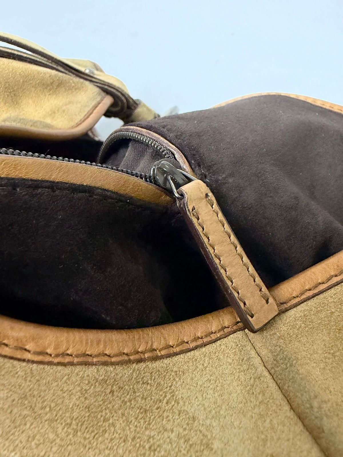Yves Saint Laurent Yves Saint Laurent Taupe Suede Mombasa Hobo Bag Size ONE SIZE - 13 Thumbnail