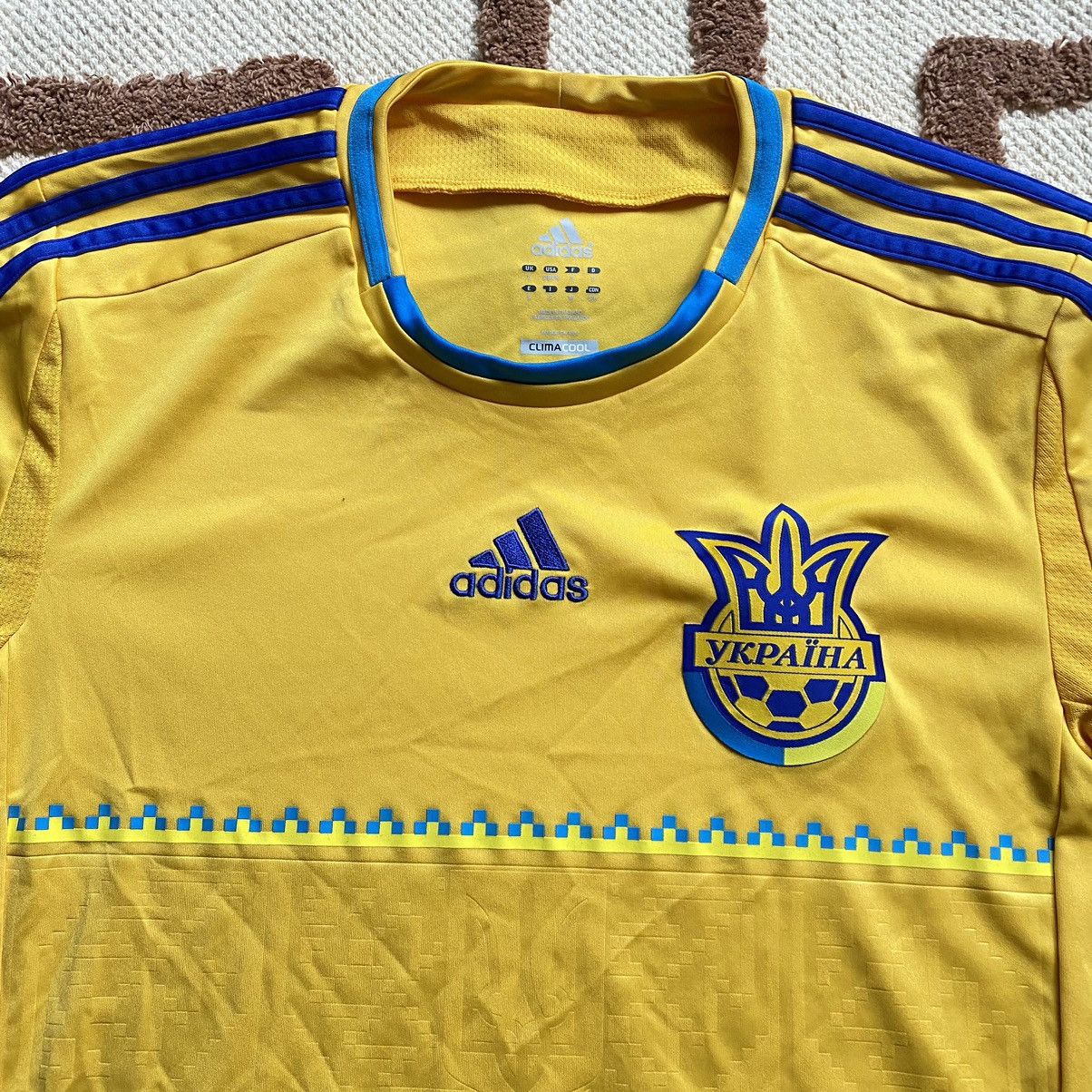 Adidas ADIDAS FC UKRAINE 2012 AMAZING JERSEY T SHIRT Size US S / EU 44-46 / 1 - 3 Thumbnail