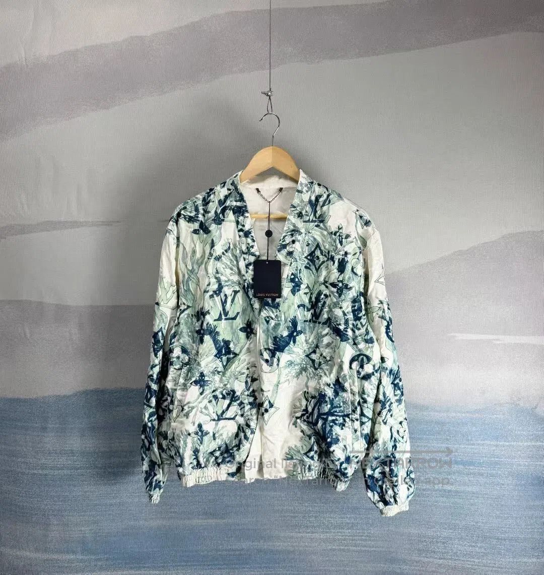 Louis Vuitton Louis Vuitton White and Blue Coral Seaweed All-Over Sequin Size US M / EU 48-50 / 2 - 1 Thumbnail