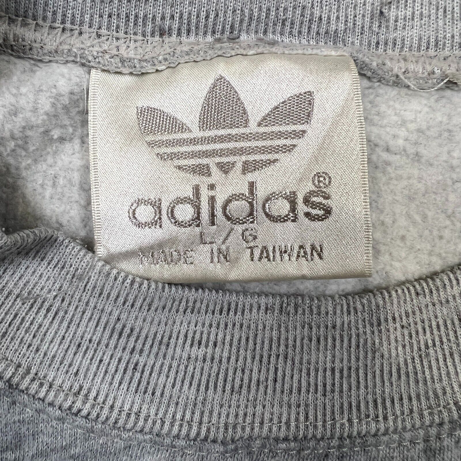 Adidas × Vintage VTG Adidas Sweatshirt Small Trefoil Spell Out 90s Crewneck Size US S / EU 44-46 / 1 - 5 Thumbnail