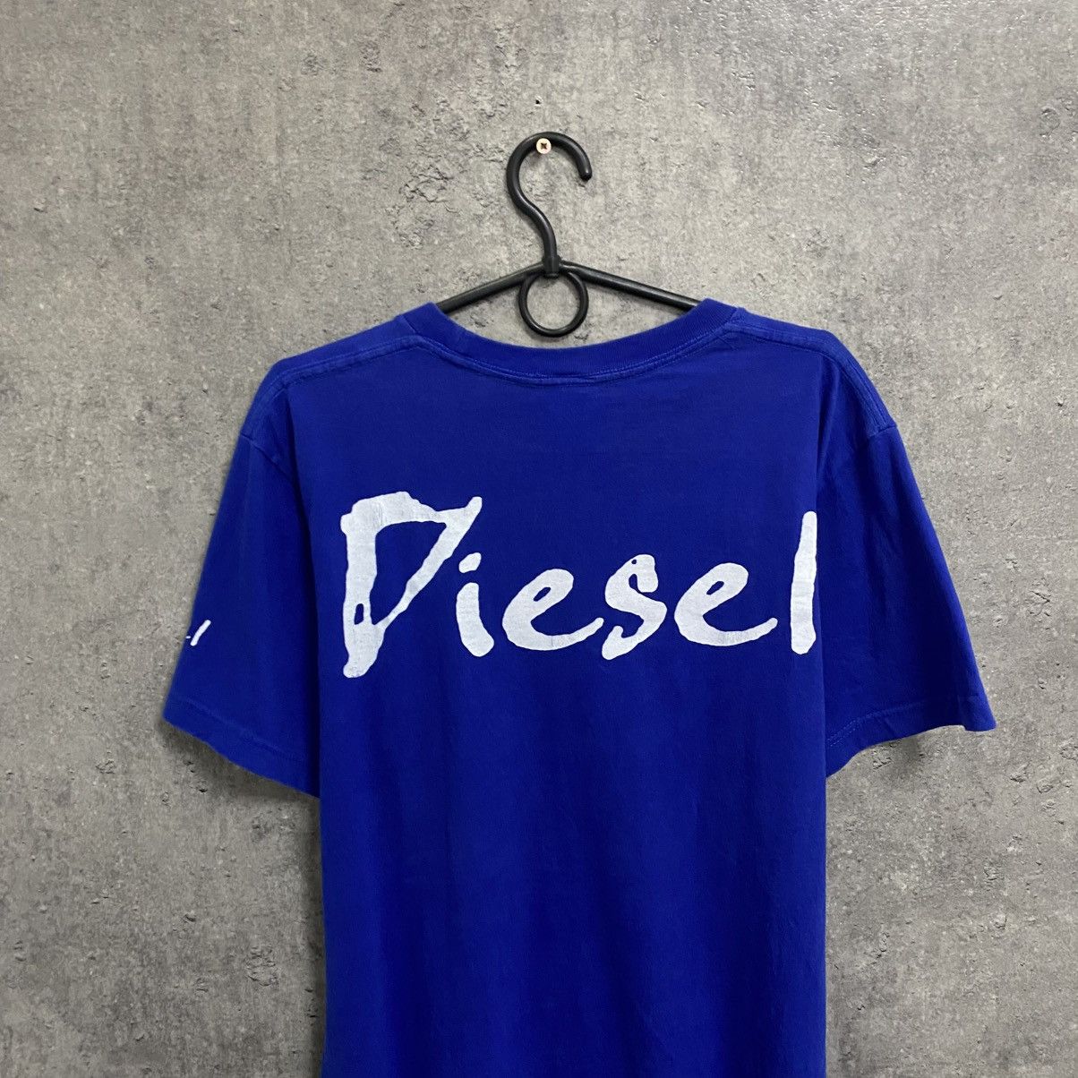 Diesel Vintage Diesel T-Shirt Big Logo Japan Style Y2k Size US L / EU 52-54 / 3 - 8 Thumbnail