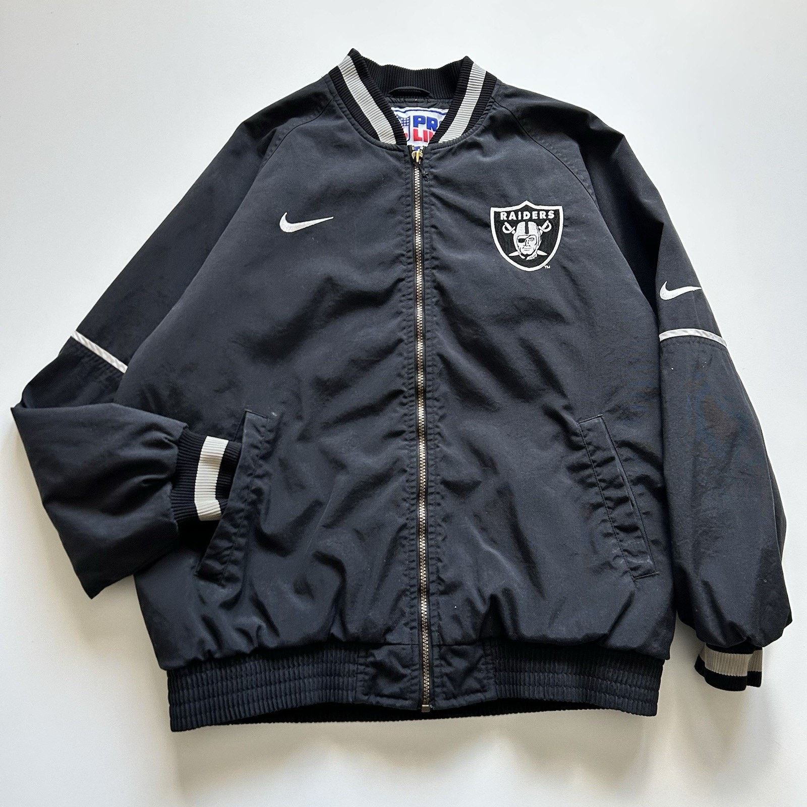 NFL Vintage 90s NFL Nike Pro Line Oakland Raiders Jacket Medium Size US M / EU 48-50 / 2 - 1 Thumbnail
