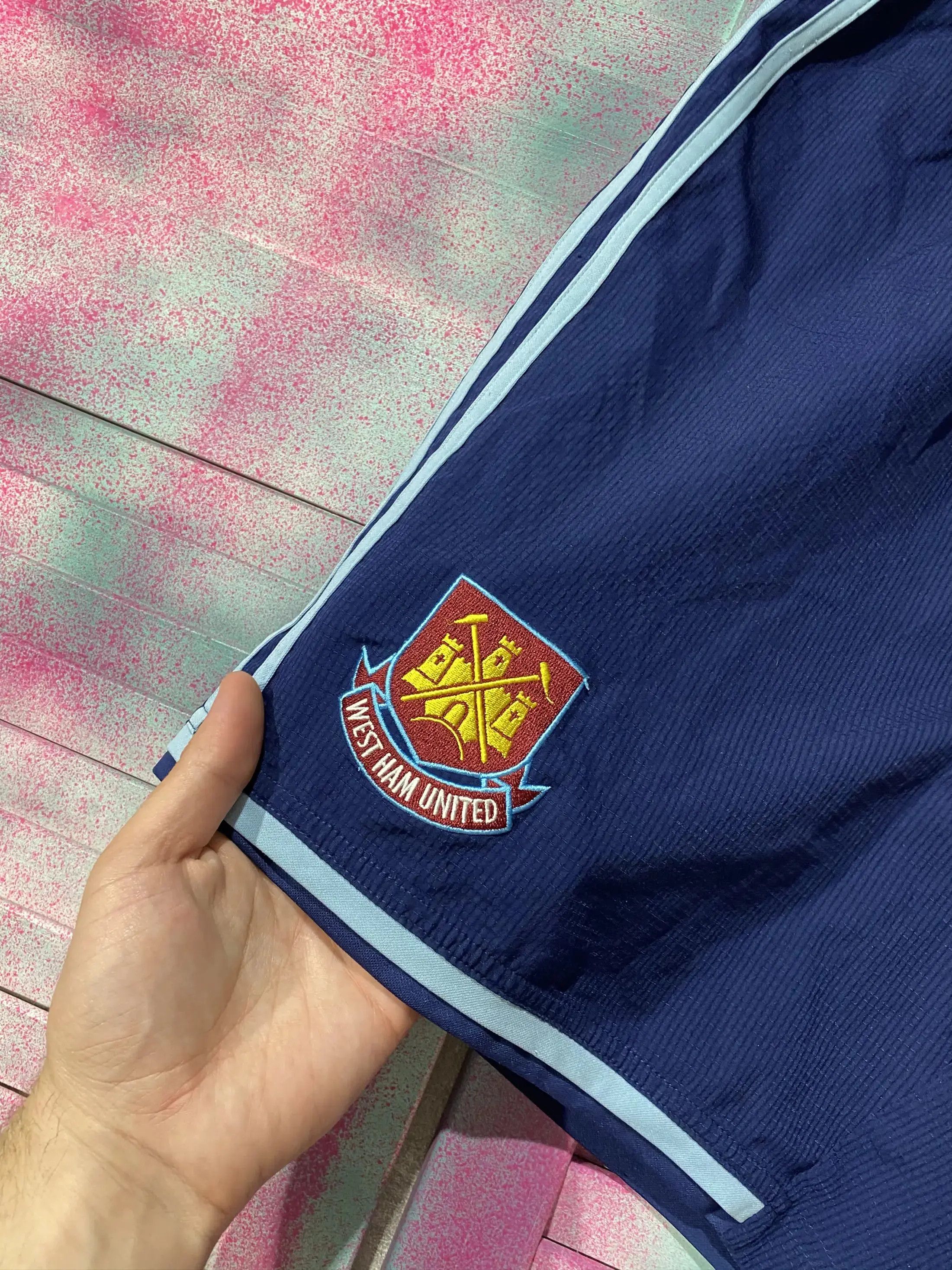 Adidas Adidas West Ham United Soccer Shorts Size US 34 / EU 50 - 4 Thumbnail