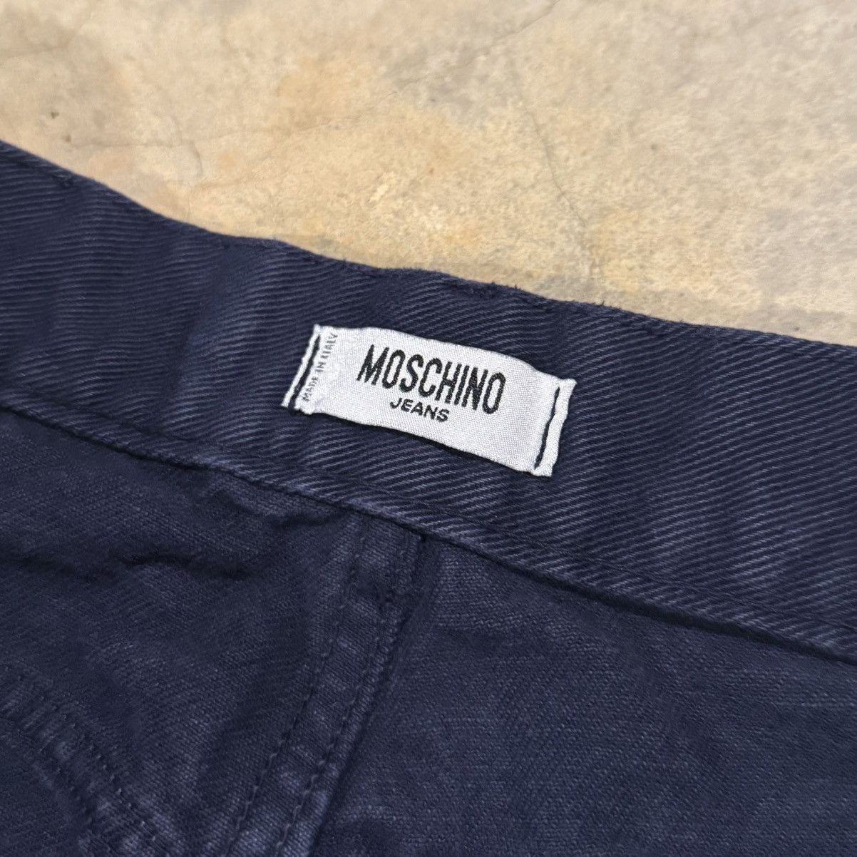 Moschino Vtg 1990s Moschino Love Peace Emblem Charm Faded Jeans ERD Size US 30 / EU 46 - 8 Thumbnail