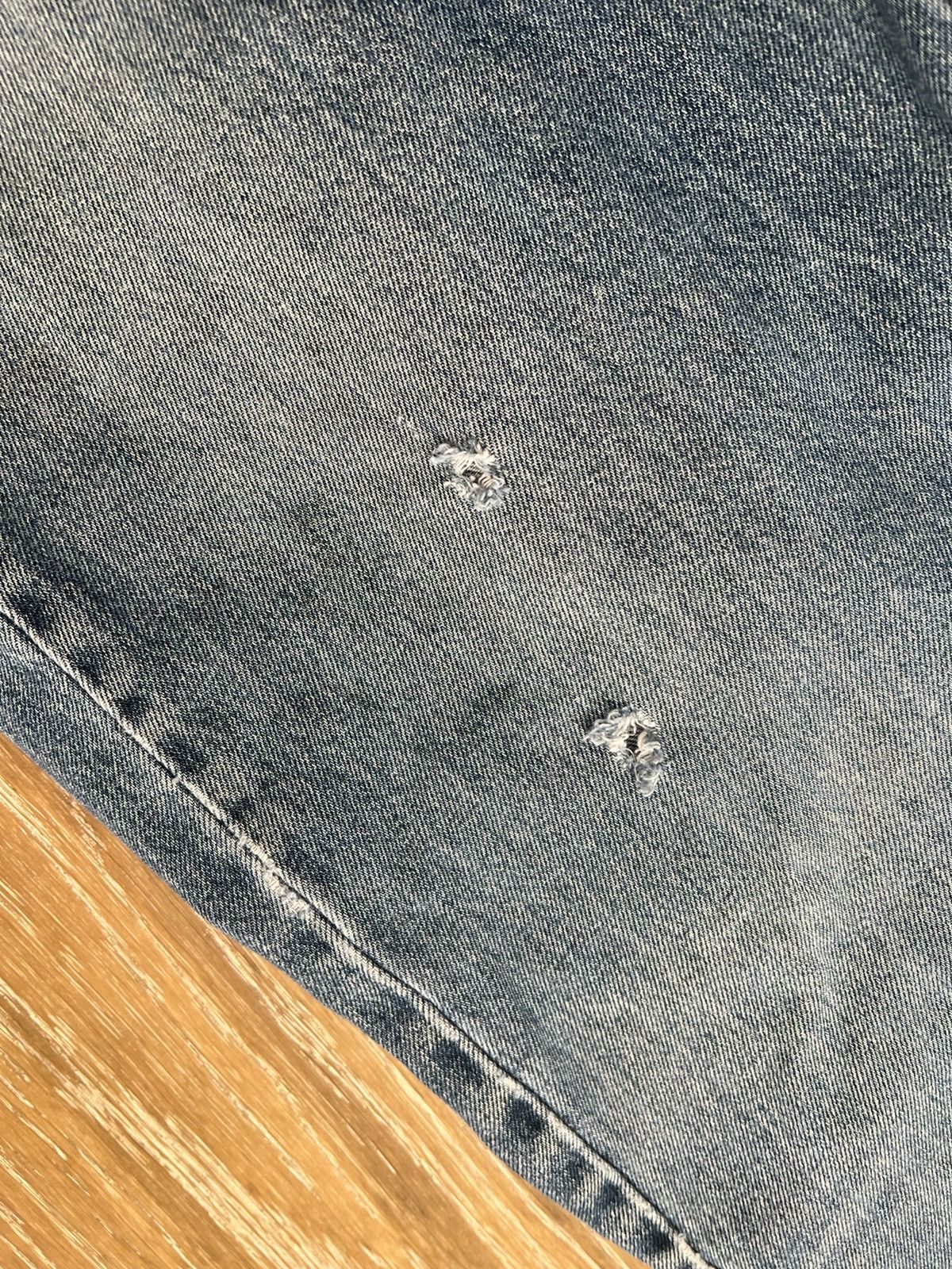 Levi's Vintage distressed levis 550 jeans Size US 32 / EU 48 - 4 Thumbnail