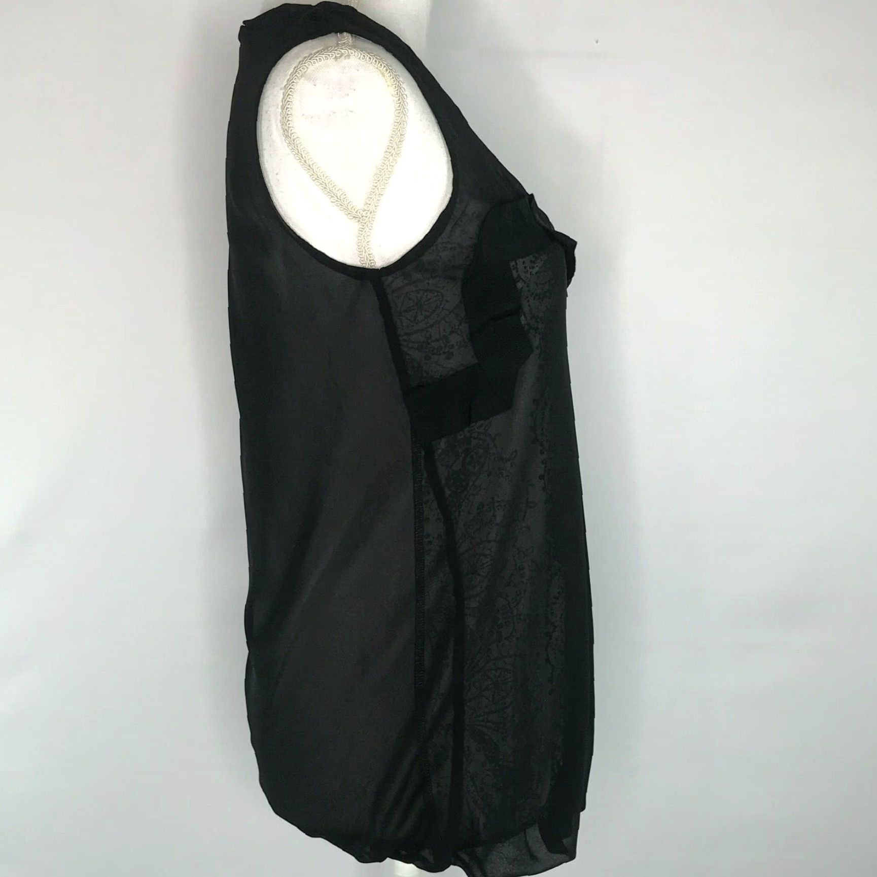 Vintage Cabi Womens XS Top Shirt Sleeveless Blouse Tank Party Holiday Black Gray Lining, Casual, Polyester,2008? Size XS / US 0-2 / IT 36-38 - 4 Thumbnail