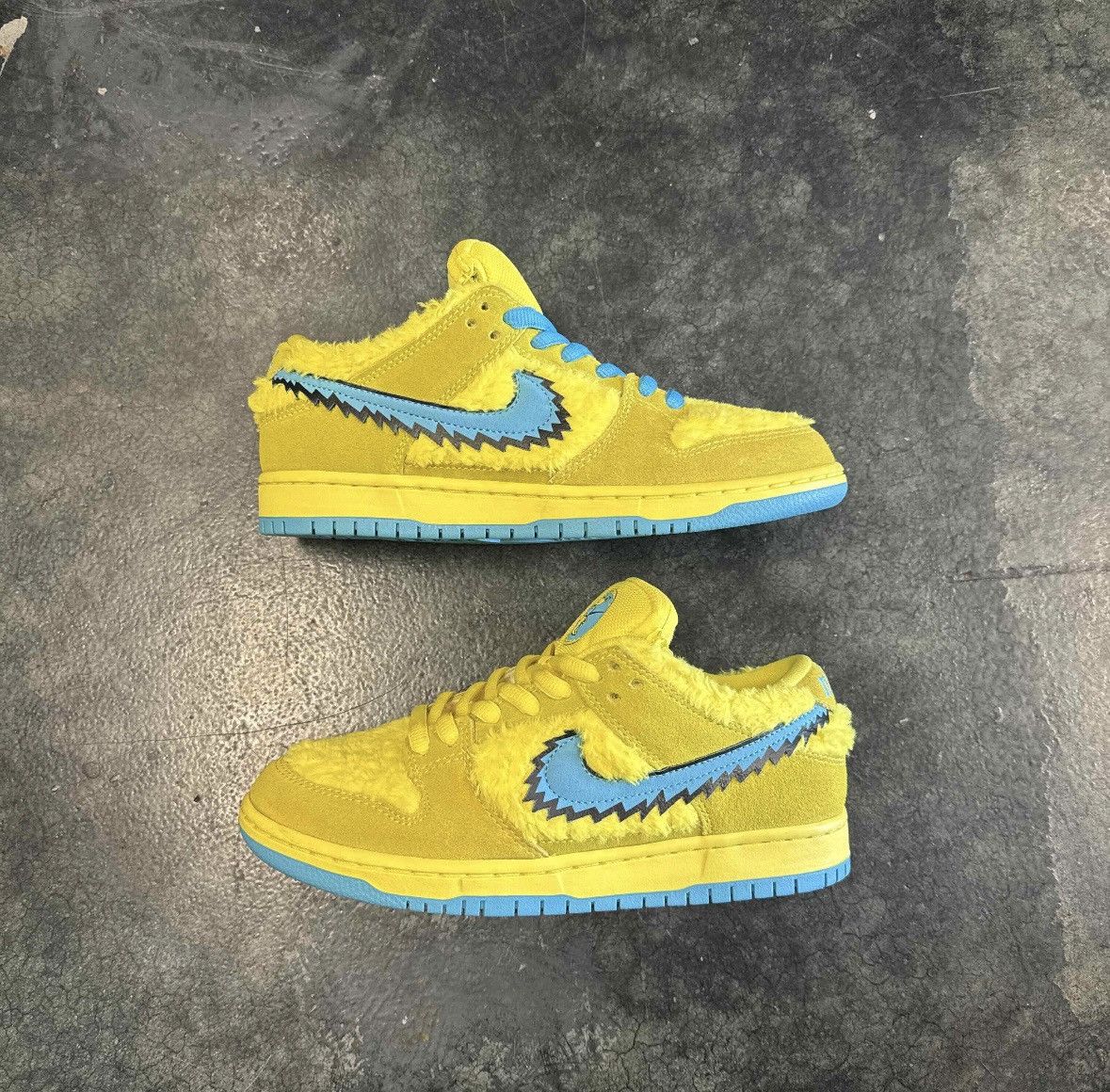 Nike Dunk Low SB Grateful Dead Size US 7 / EU 40 - 1 Thumbnail