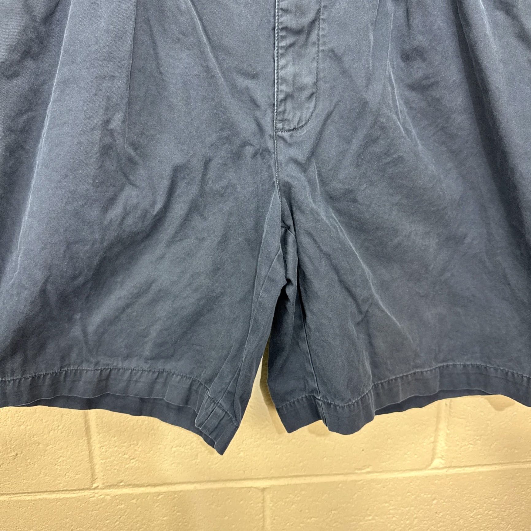 Polo Ralph Lauren VINTAGE Polo Ralph Lauren Men's Shorts Casual Chino 38 Navy Blue Pleated Front 5-Pocket Summer Fall Spring Size US M / EU 48-50 / 2 - 6 Thumbnail