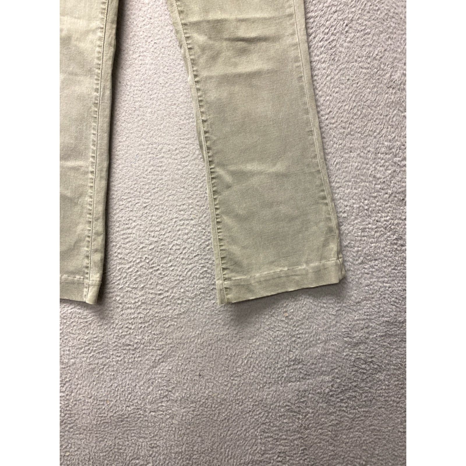 7 For All Mankind 7 For All Mankind Dojo Jeans Women Flared 31x31 Faded Green Womens Jeans Vintage No XS? Size 24" / US 00 / IT 34 - 2 Thumbnail